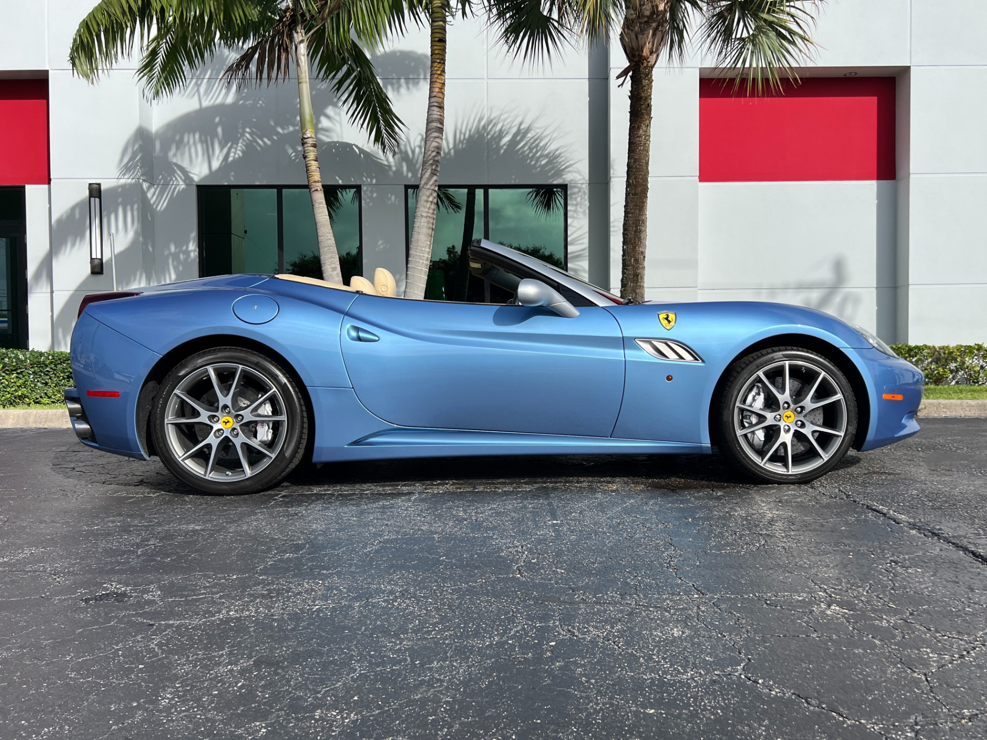Used-2012-Ferrari-California