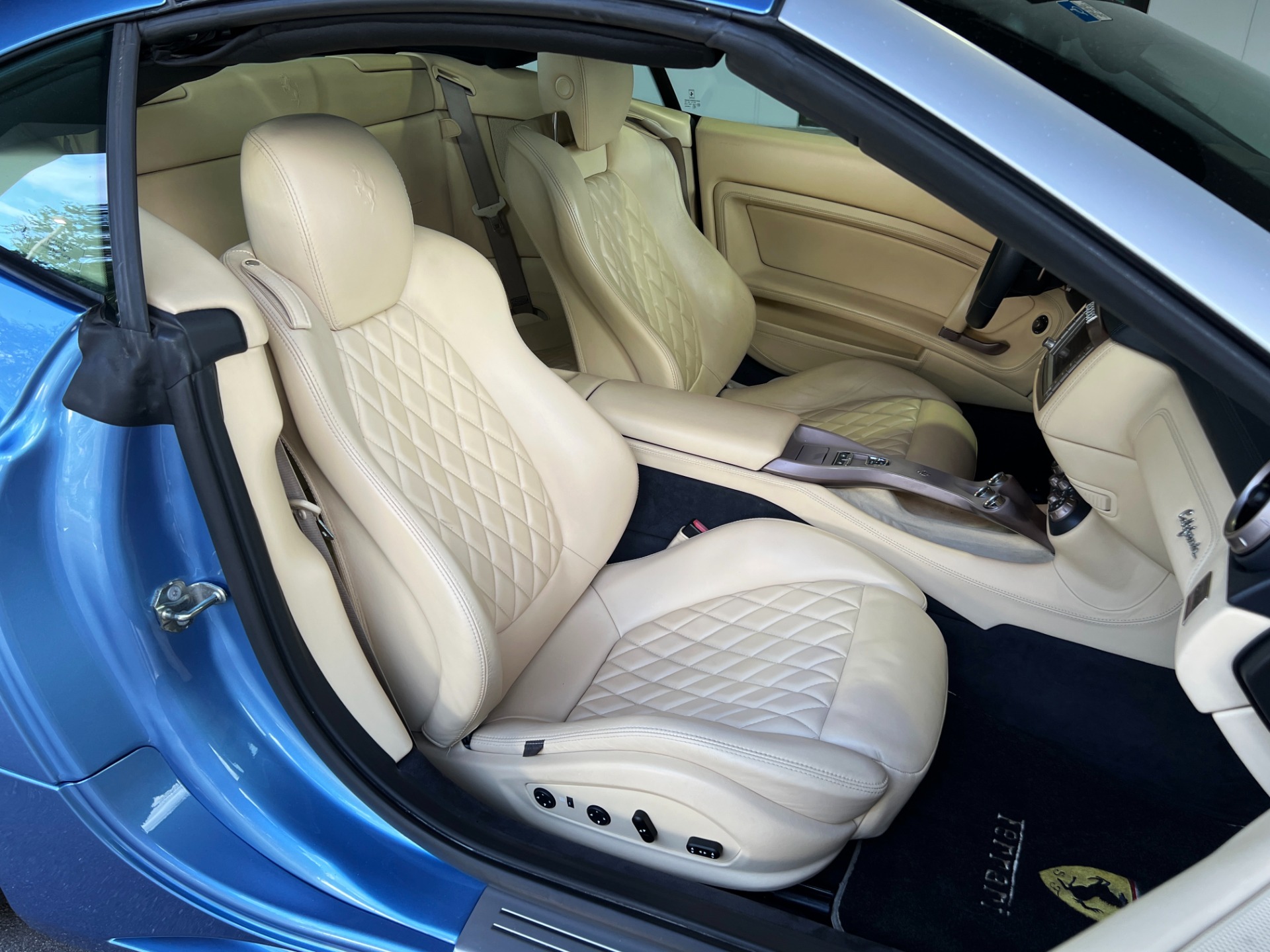 Used-2012-Ferrari-California