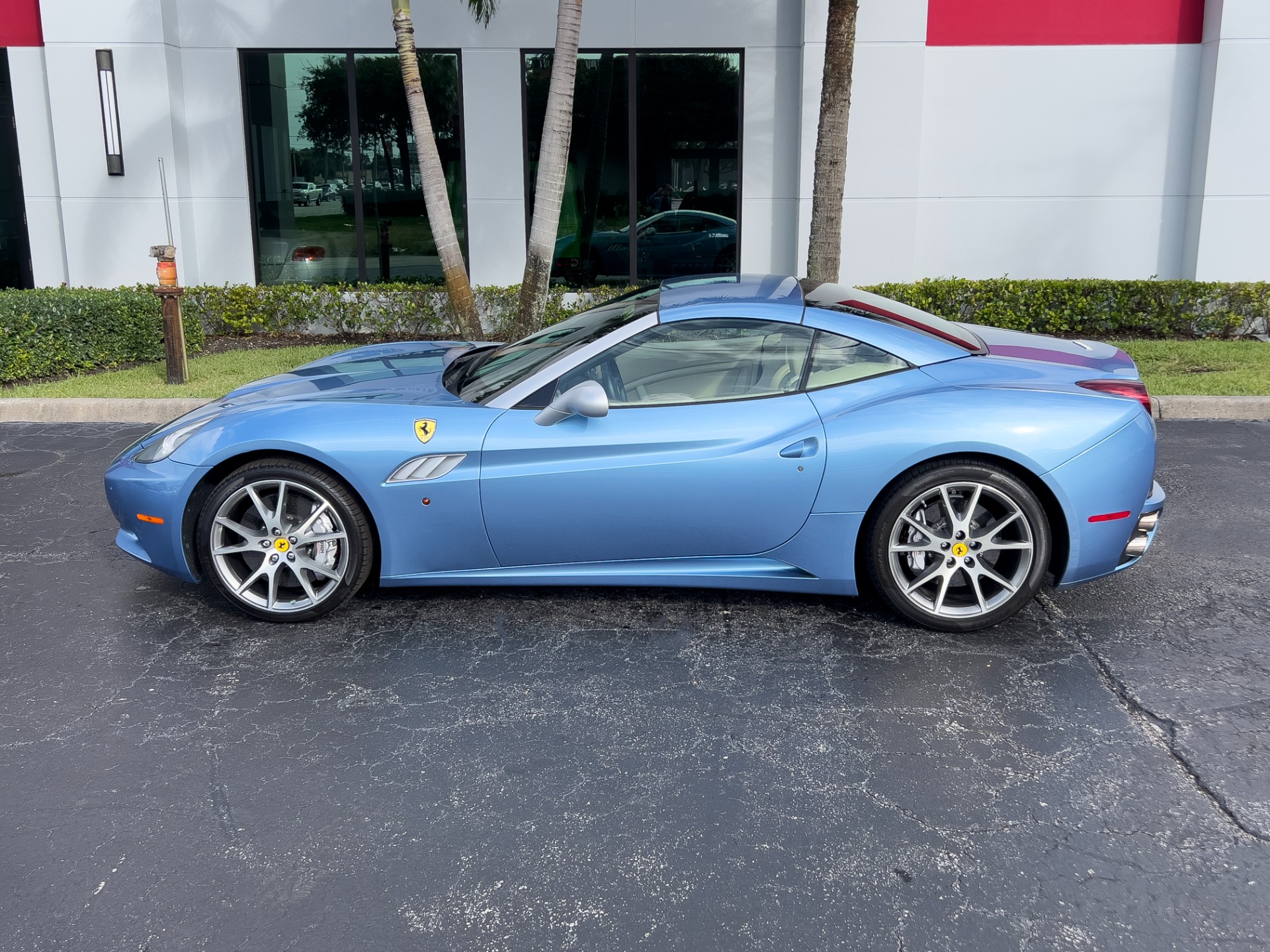Used-2012-Ferrari-California