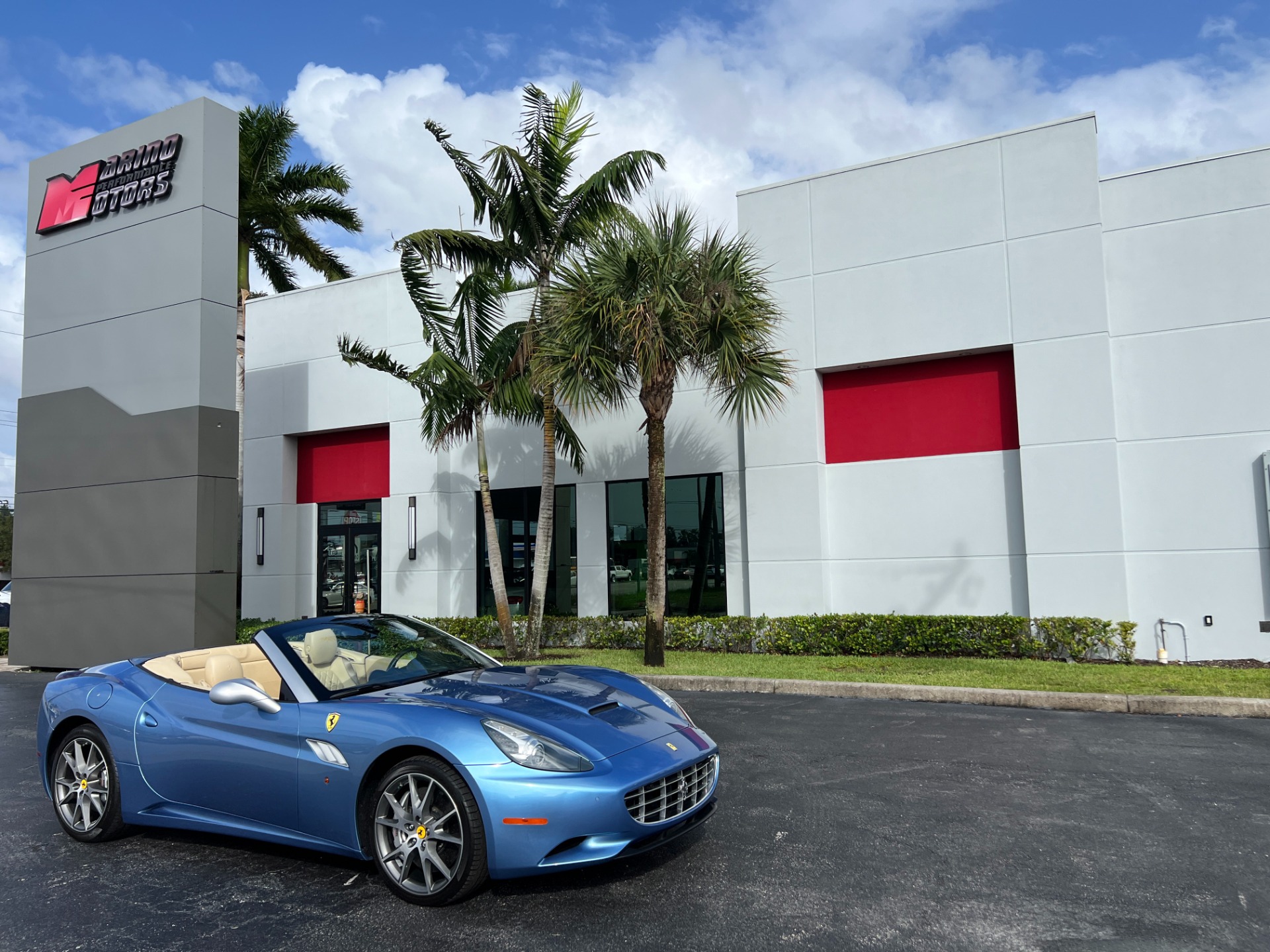 Used-2012-Ferrari-California