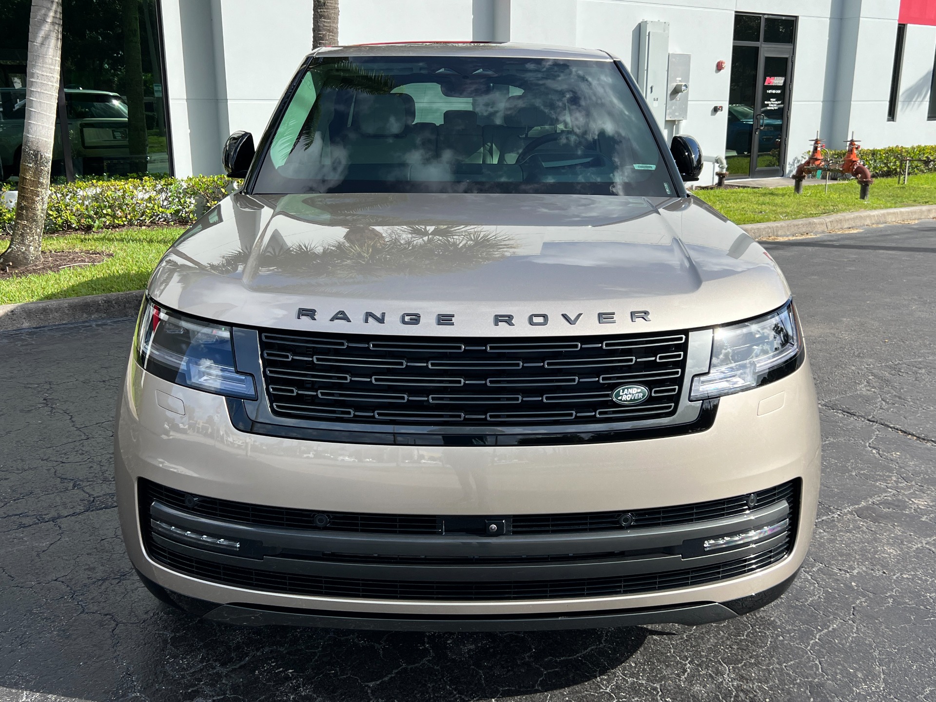 Used-2024-Land-Rover-Range-Rover-P400-SE-LWB