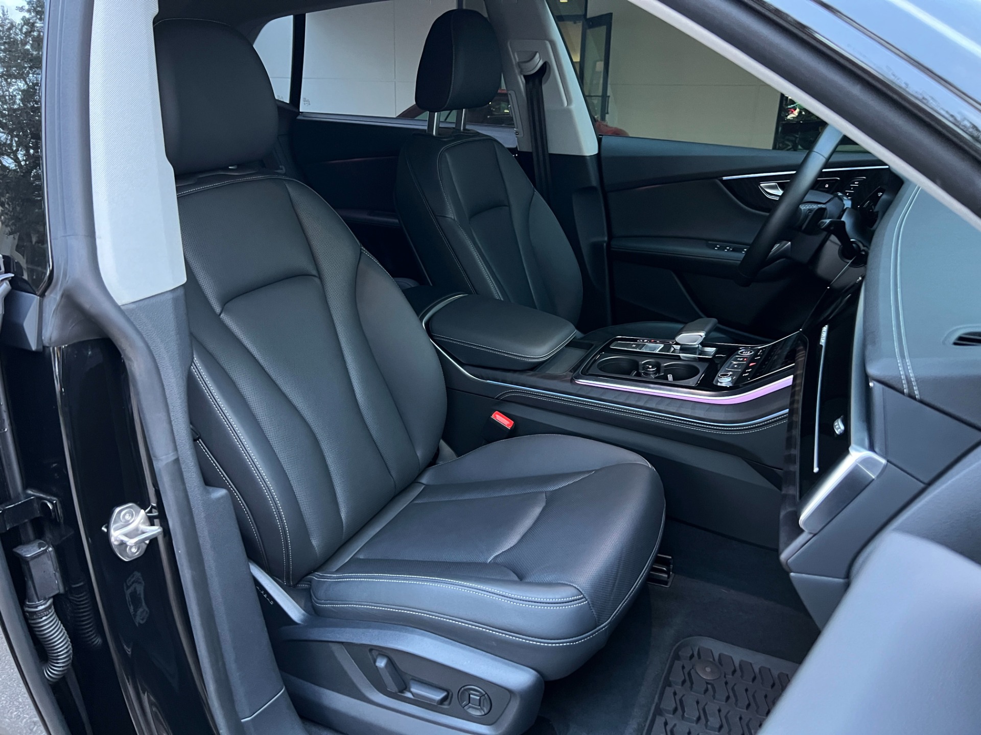 Used-2023-Audi-Q8-quattro-Prestige-55-TFSI