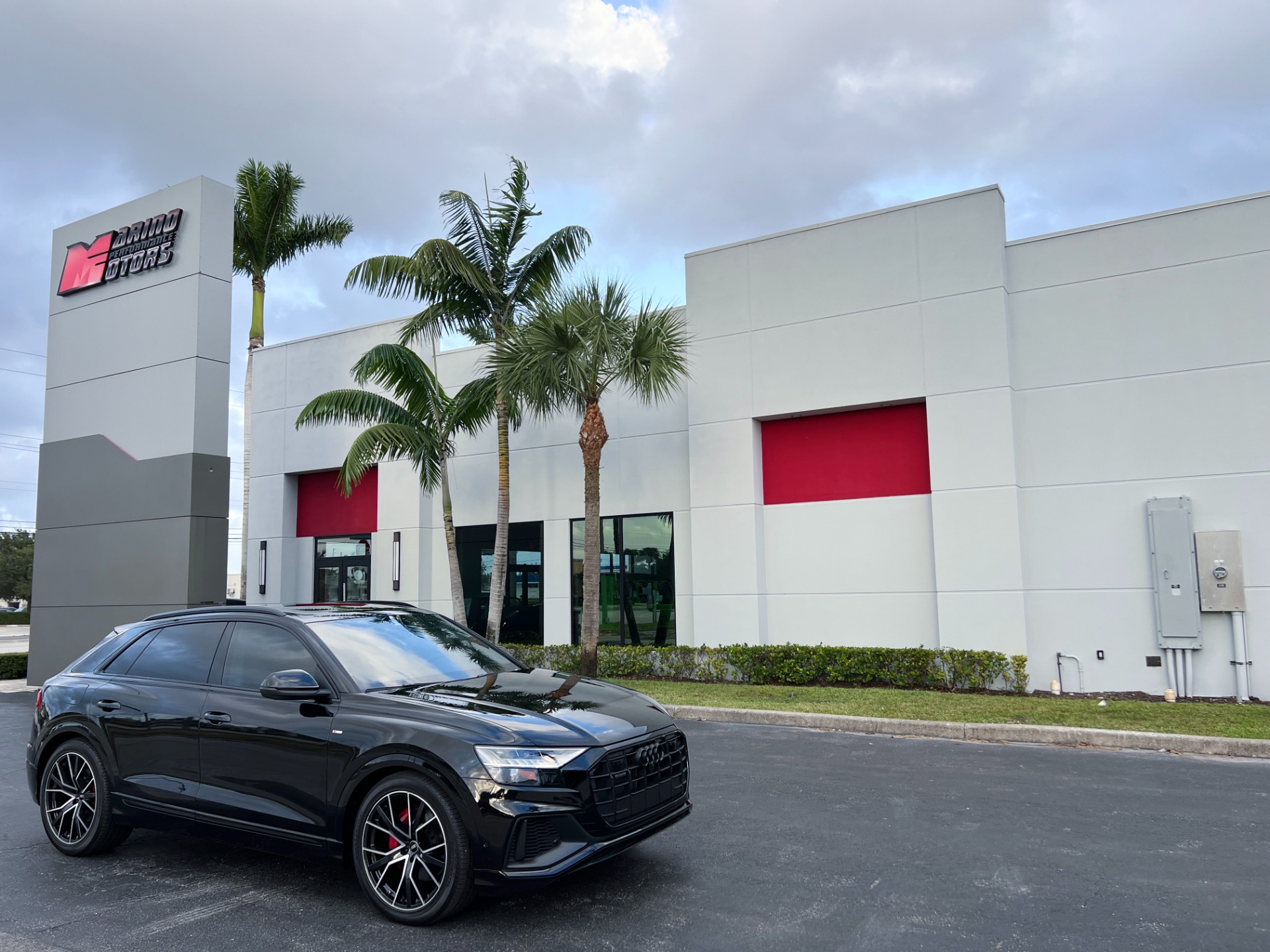 Used-2023-Audi-Q8-quattro-Prestige-55-TFSI