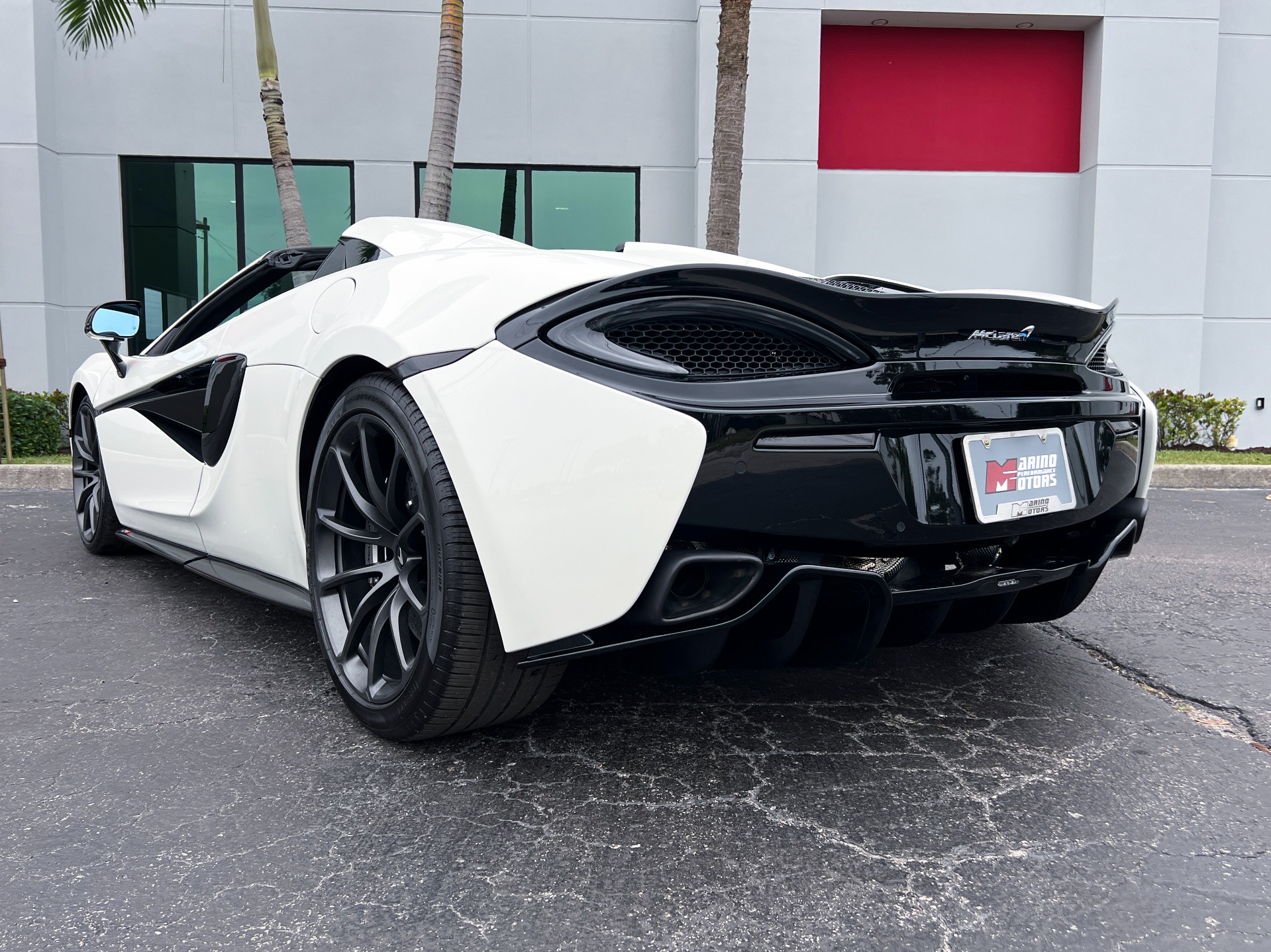 Used-2020-McLaren-570S-Spider