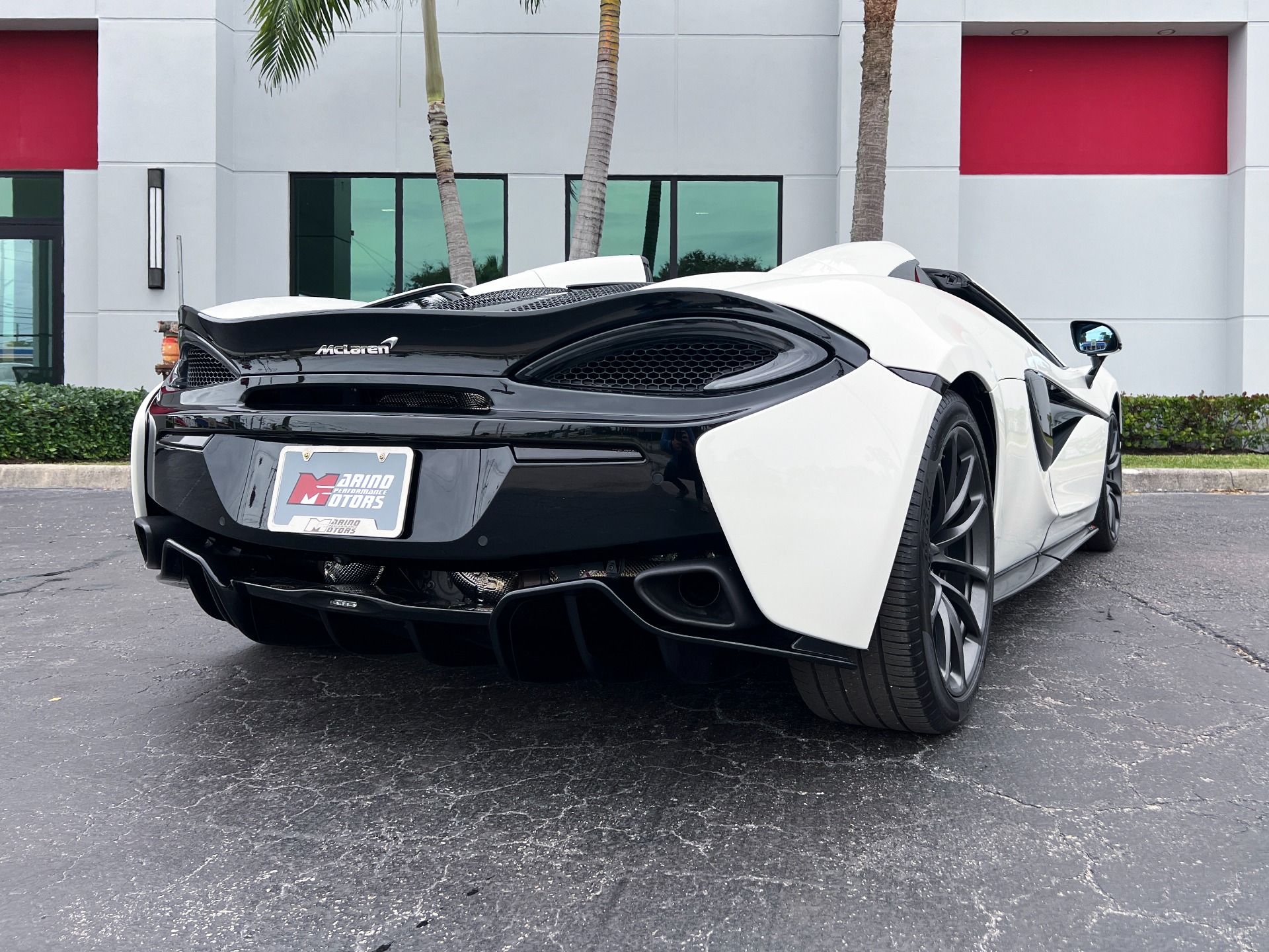 Used-2020-McLaren-570S-Spider