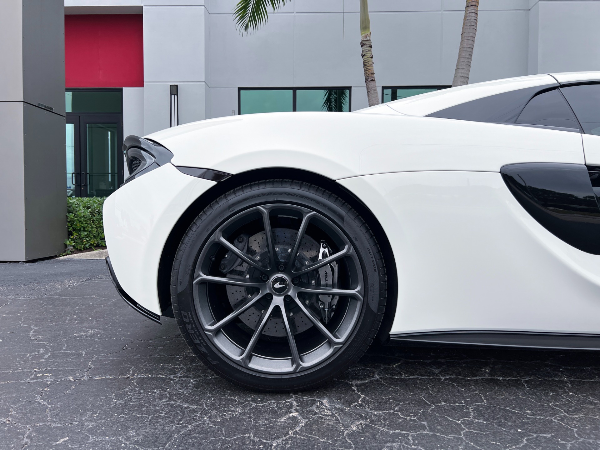 Used-2020-McLaren-570S-Spider