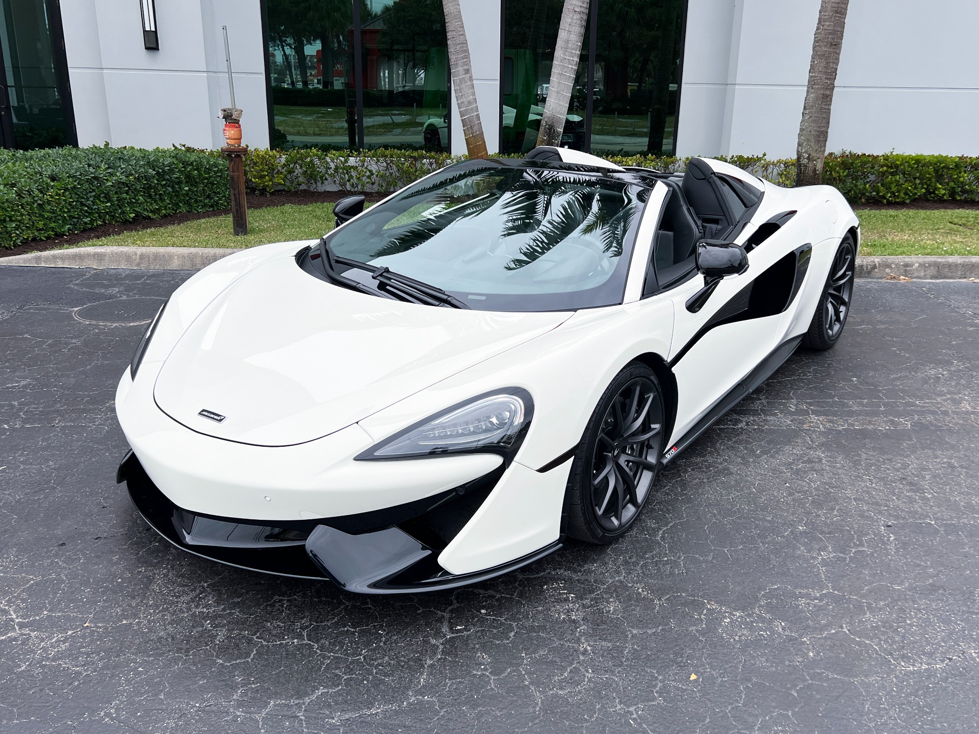 Used-2020-McLaren-570S-Spider