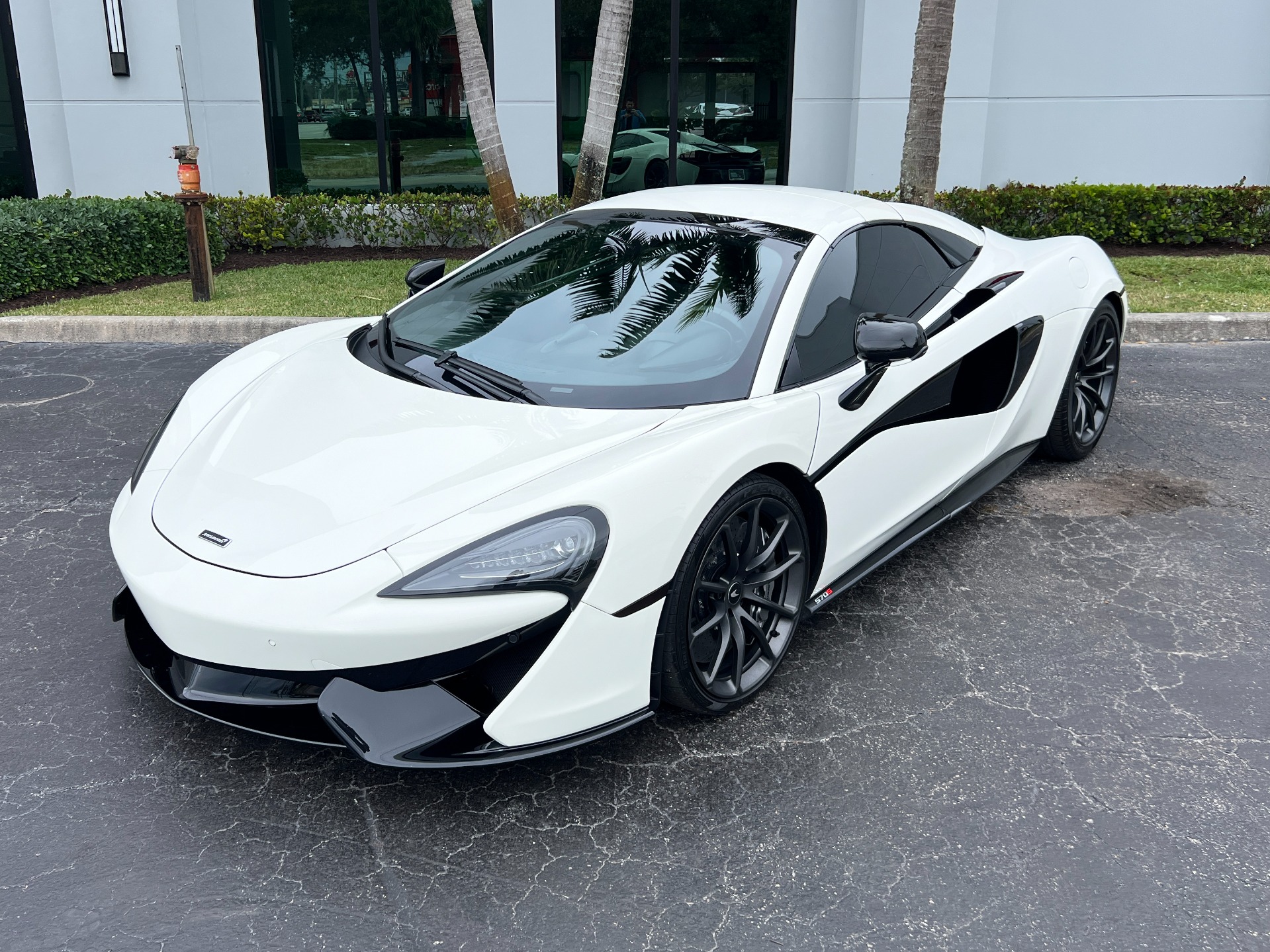Used-2020-McLaren-570S-Spider
