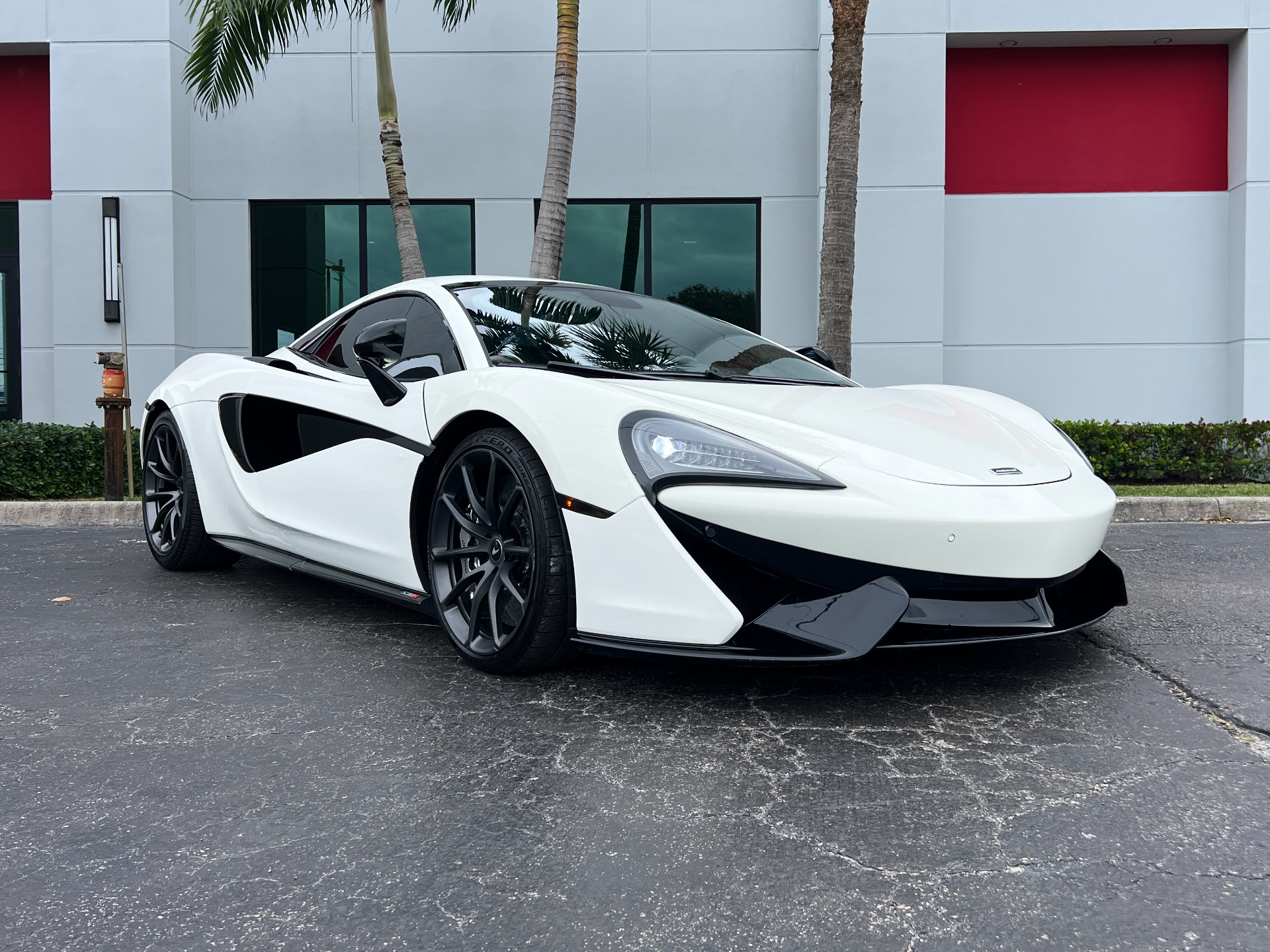 Used-2020-McLaren-570S-Spider