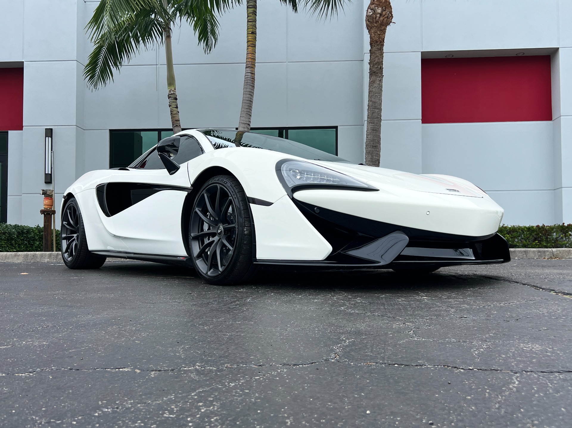 Used-2020-McLaren-570S-Spider