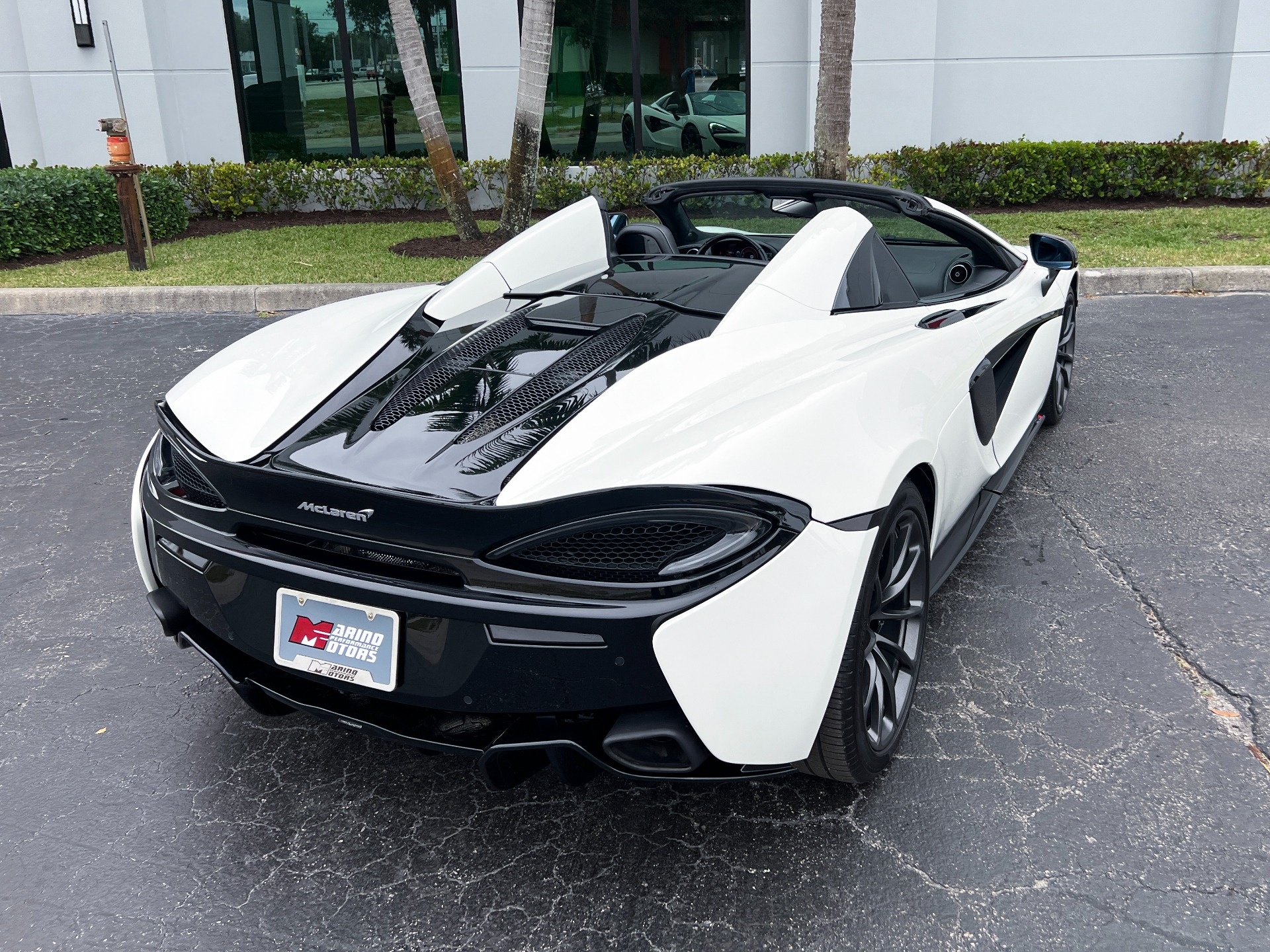 Used-2020-McLaren-570S-Spider