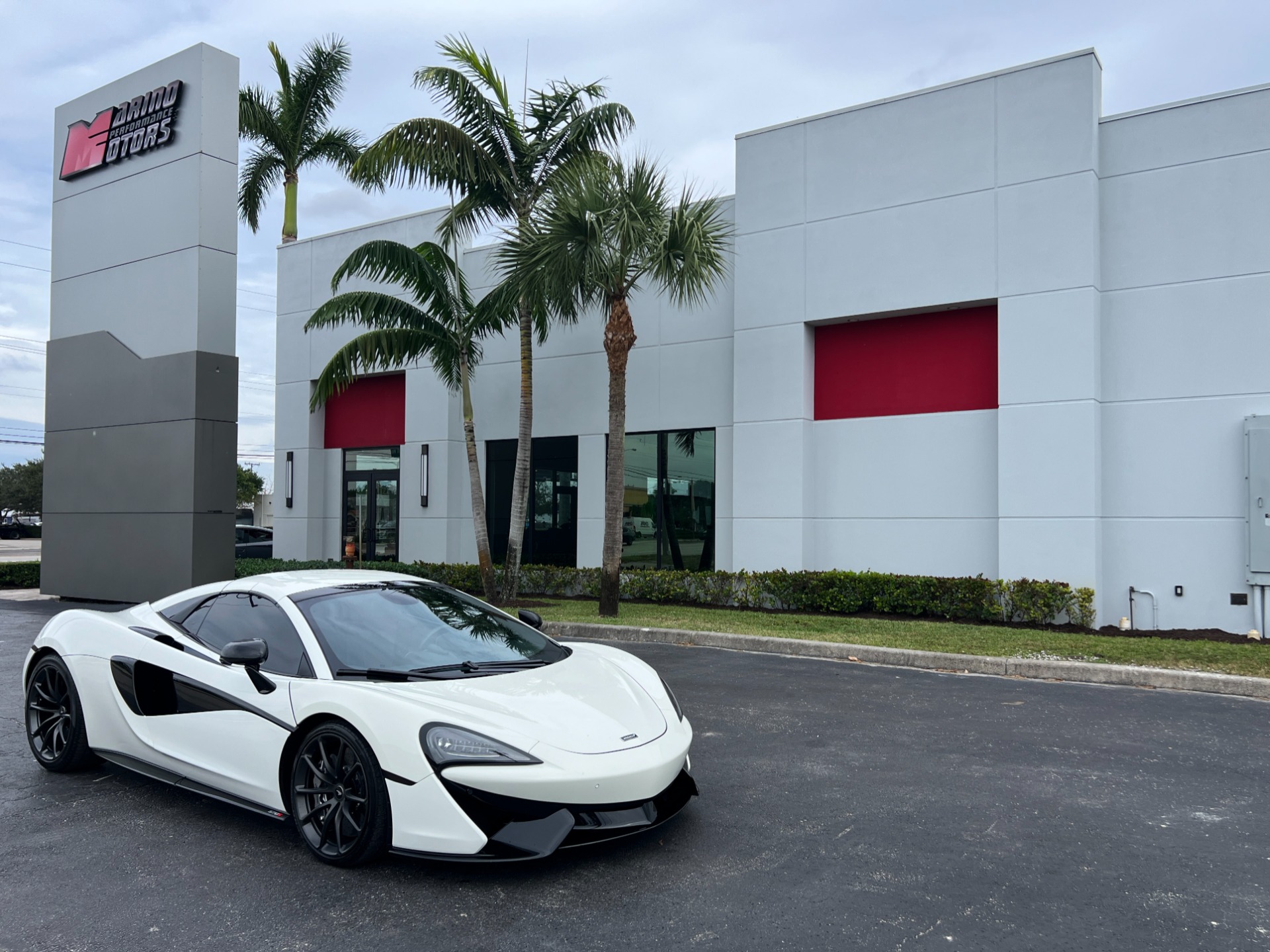 Used-2020-McLaren-570S-Spider