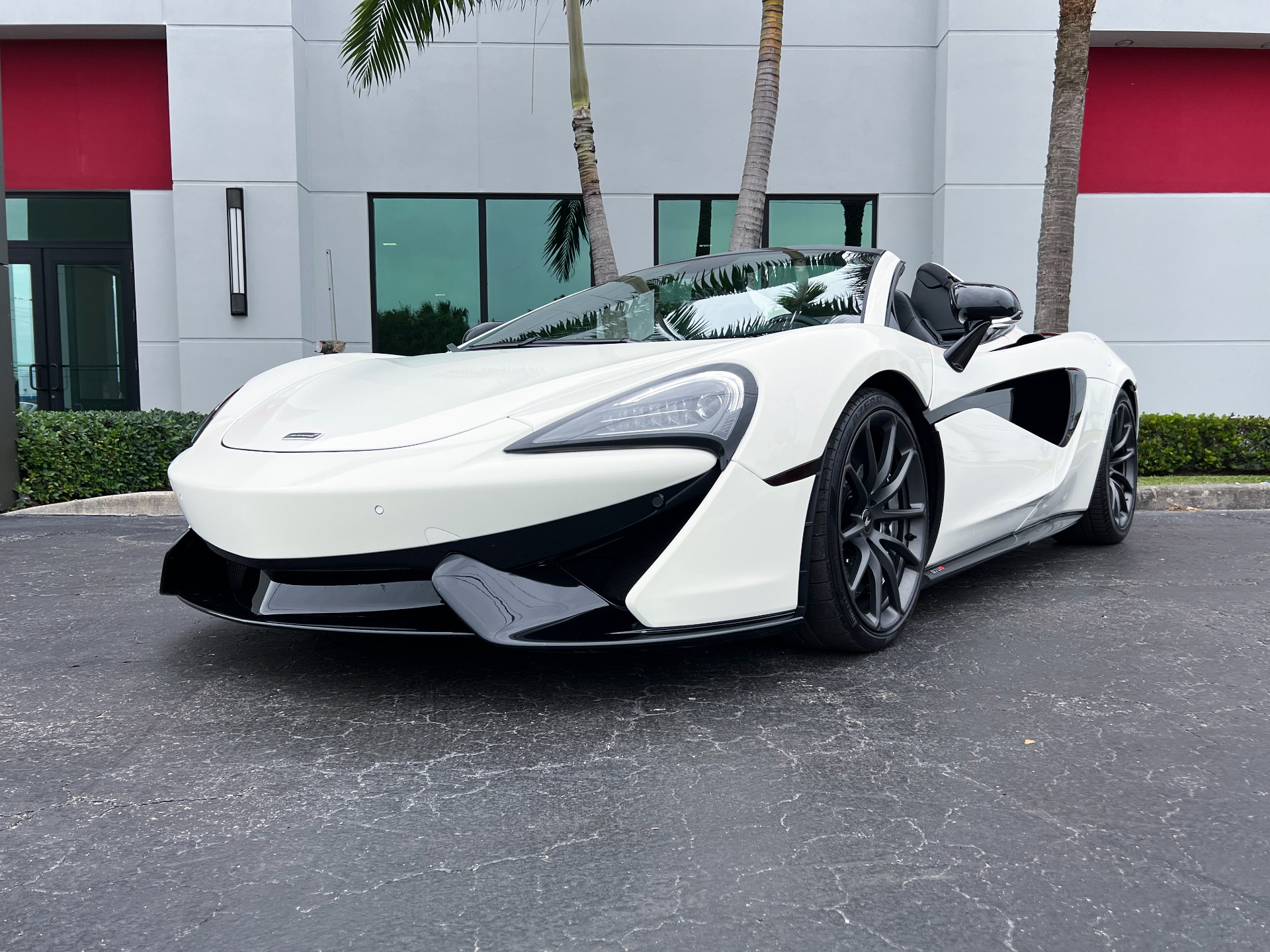Used-2020-McLaren-570S-Spider
