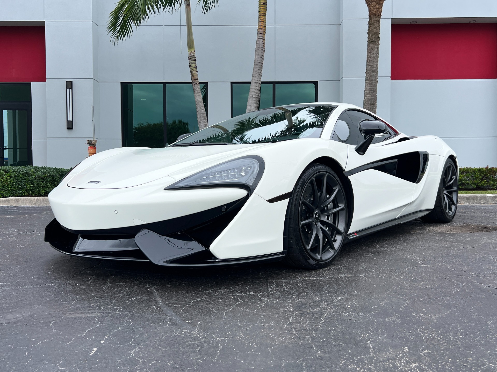 Used-2020-McLaren-570S-Spider