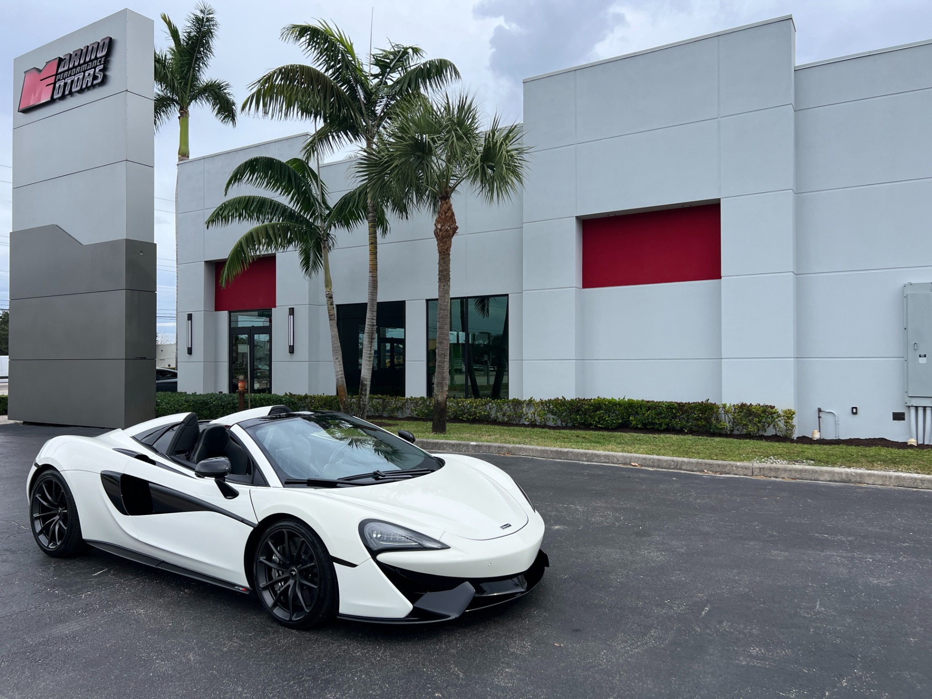 Used-2020-McLaren-570S-Spider