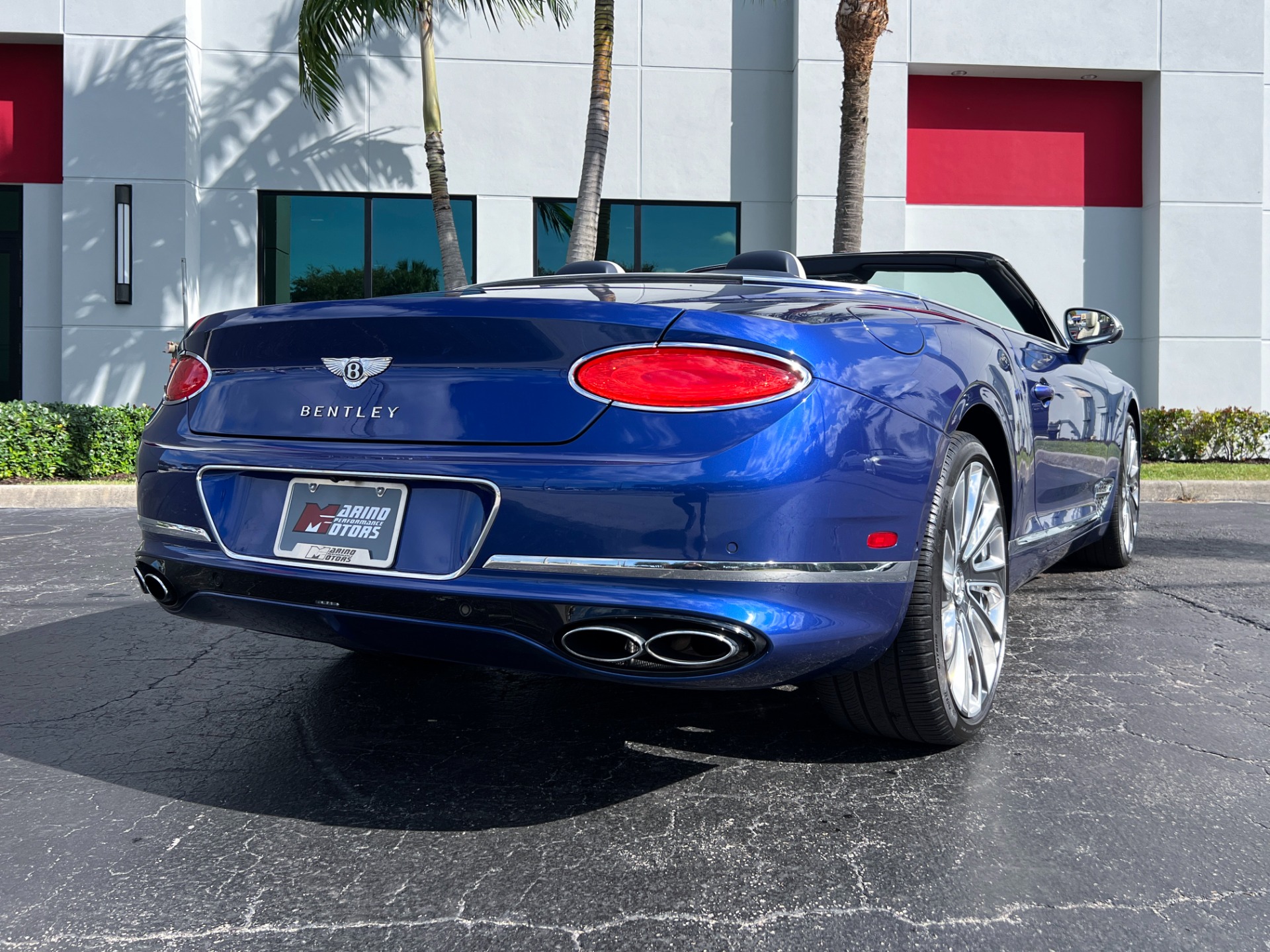 Used-2022-Bentley-Continental-GTC-V8