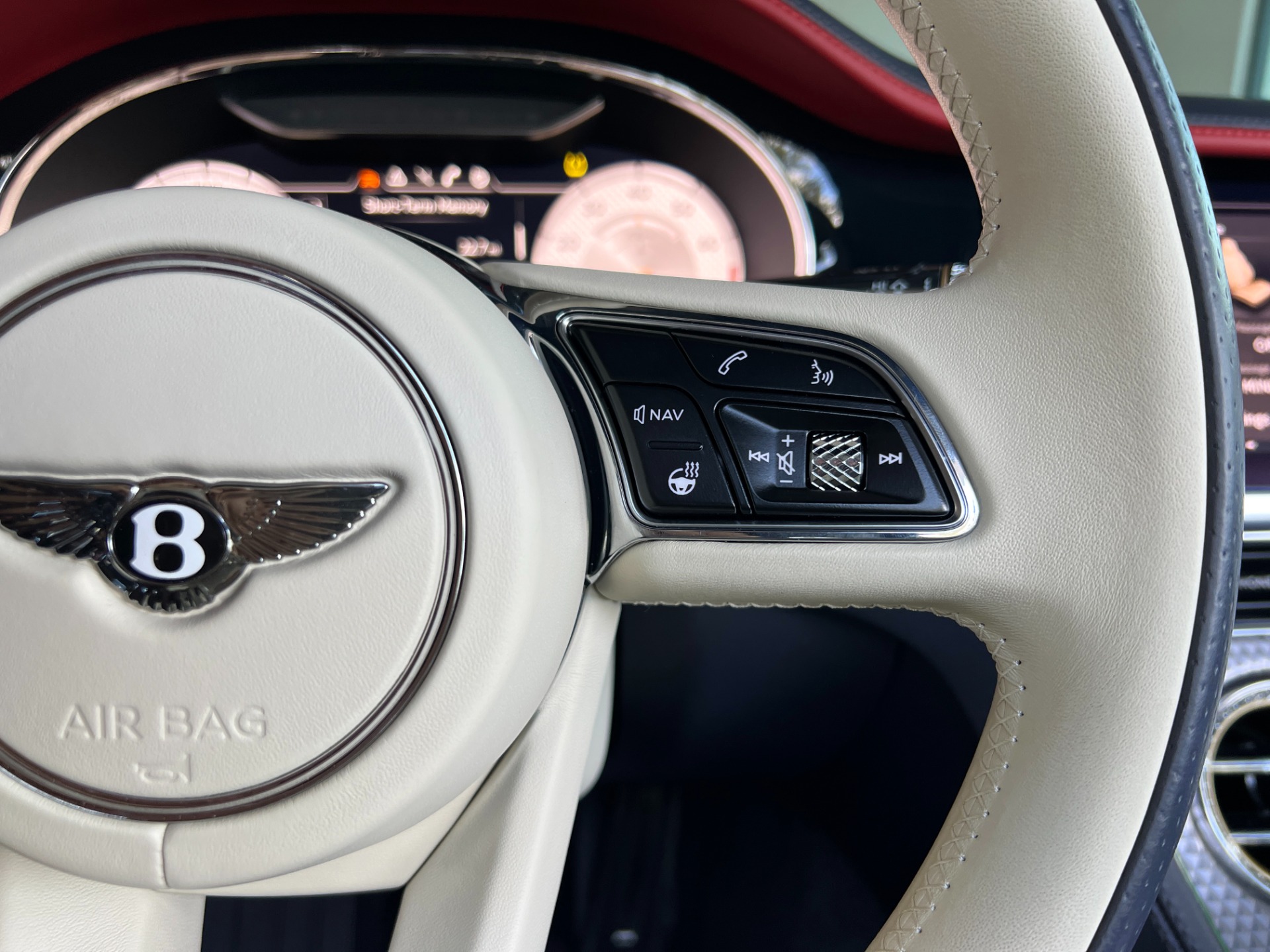 Used-2022-Bentley-Continental-GTC-V8