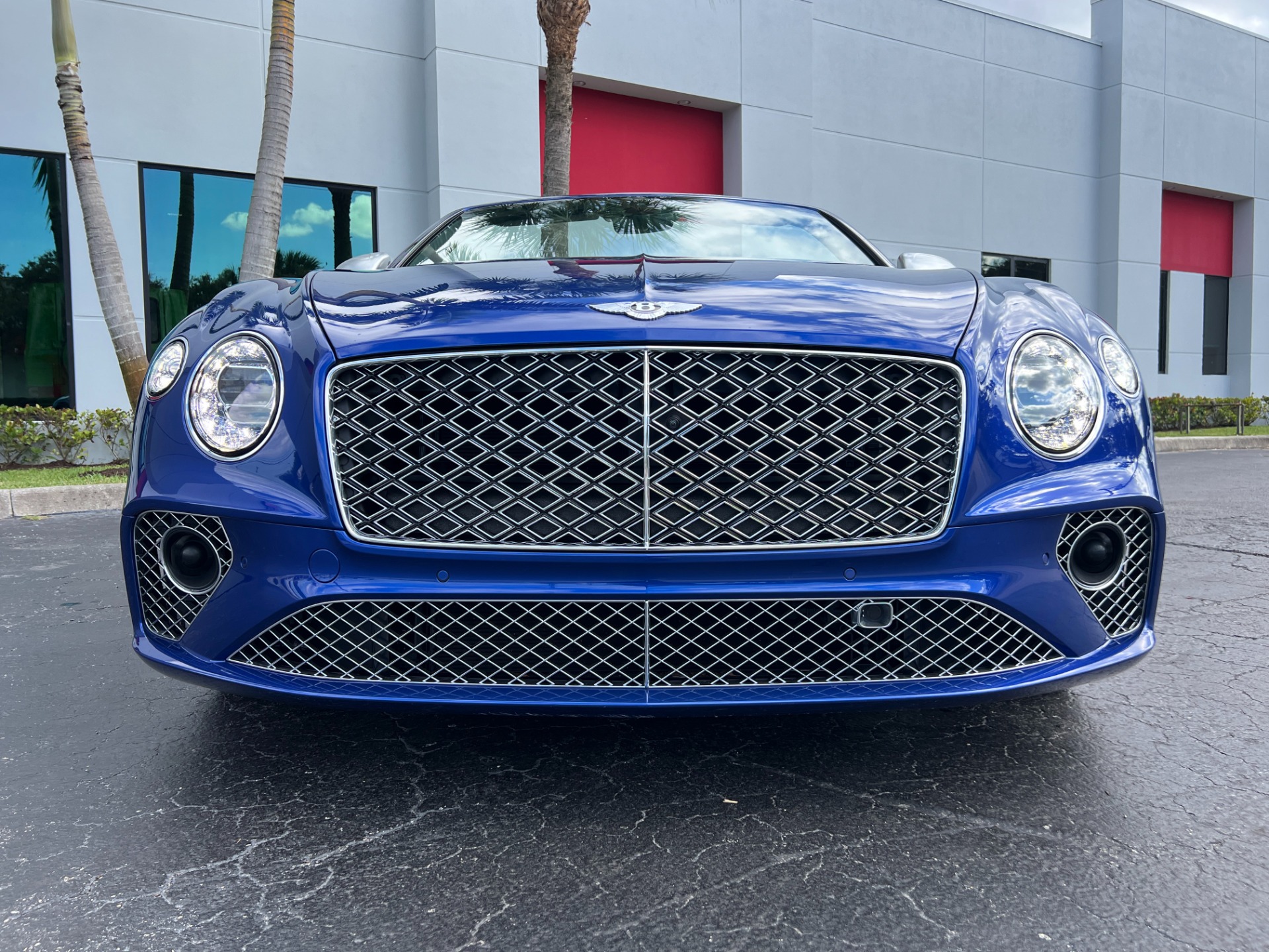 Used-2022-Bentley-Continental-GTC-V8