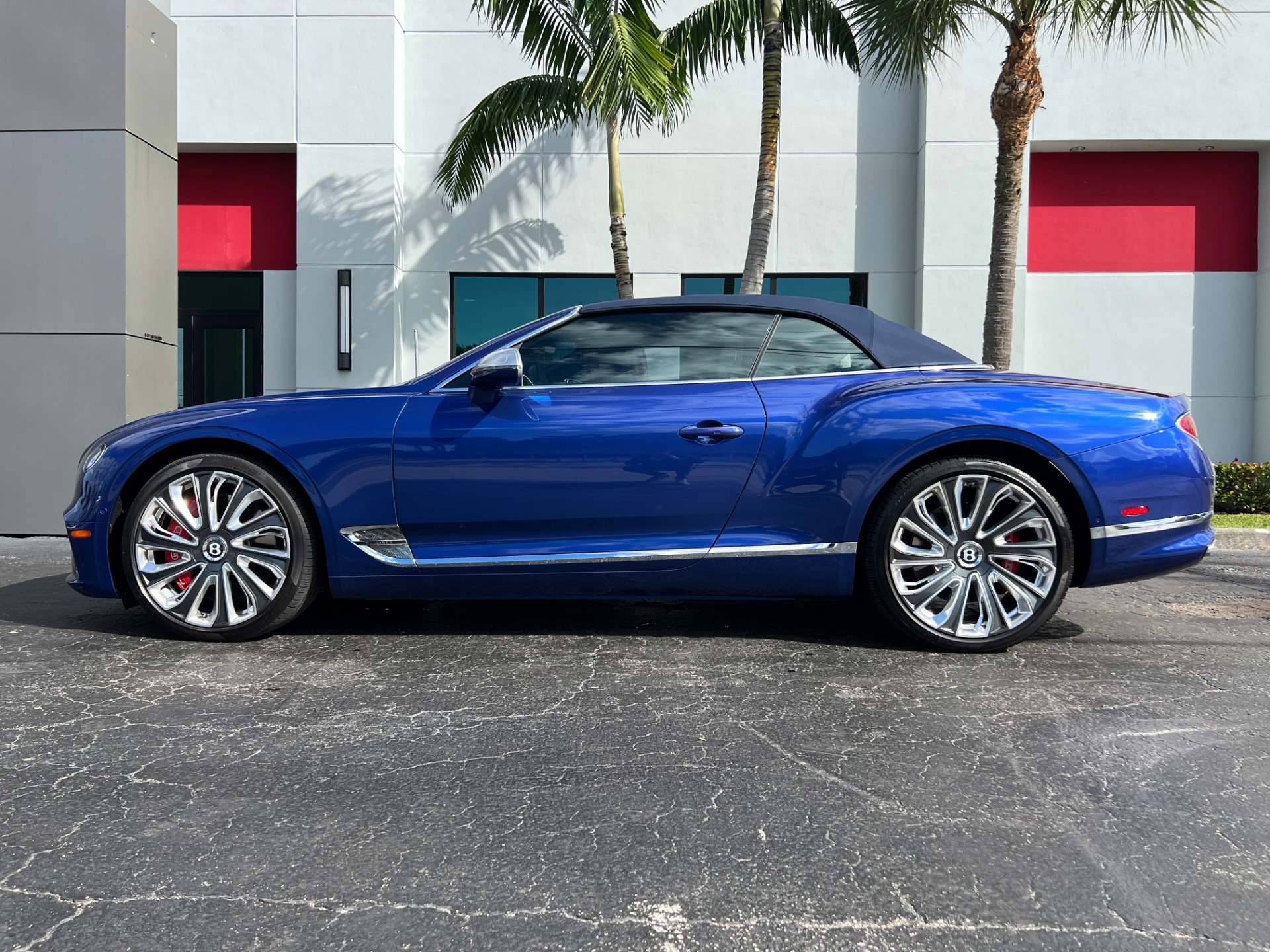 Used-2022-Bentley-Continental-GTC-V8