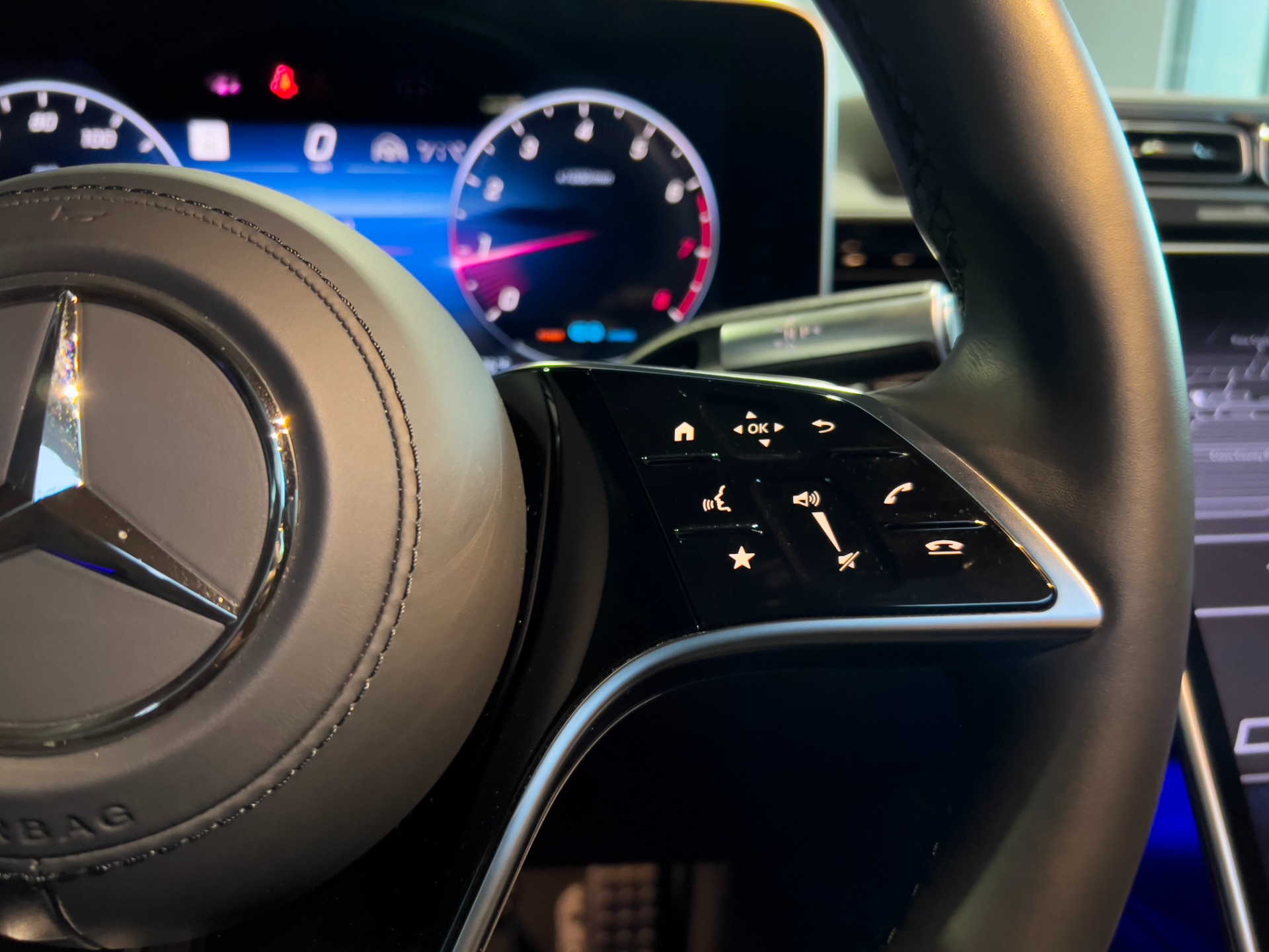 Used-2022-Mercedes-Benz-S-Class-S-580-4MATIC