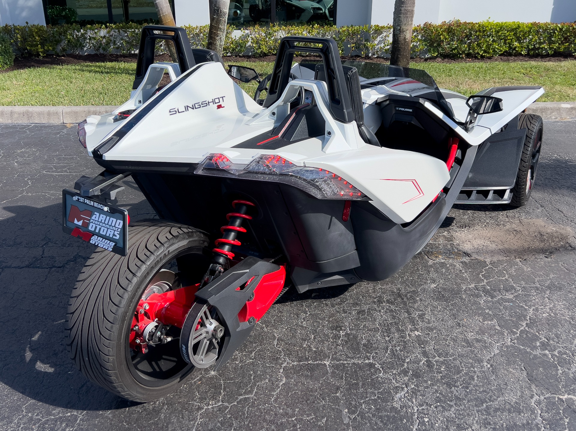 Used-2016-Polaris-Slingshot-SL-LE