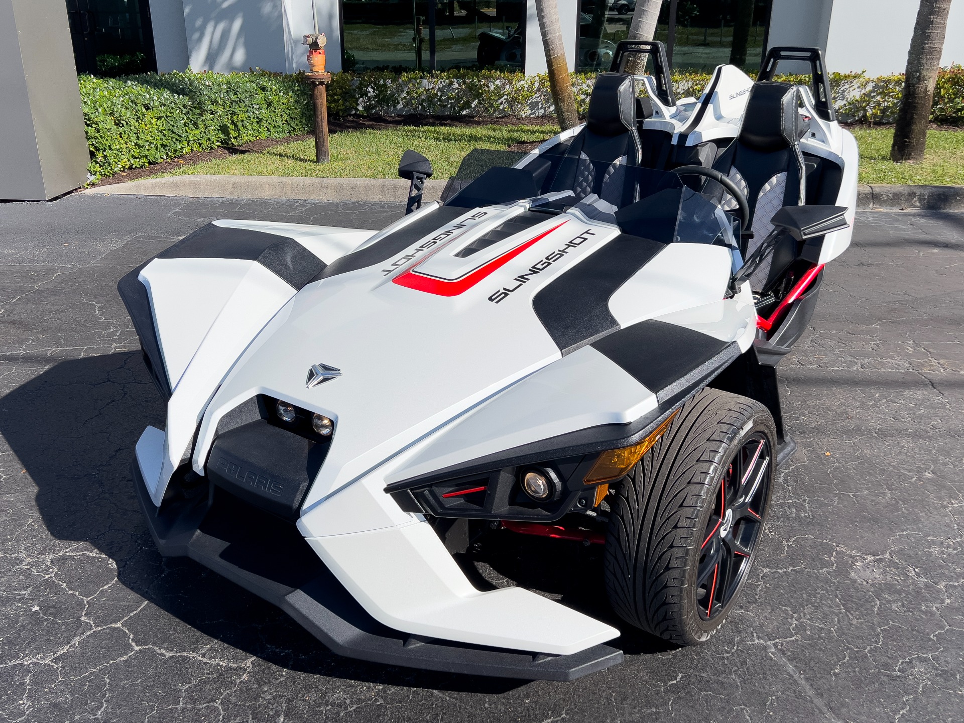 Used-2016-Polaris-Slingshot-SL-LE