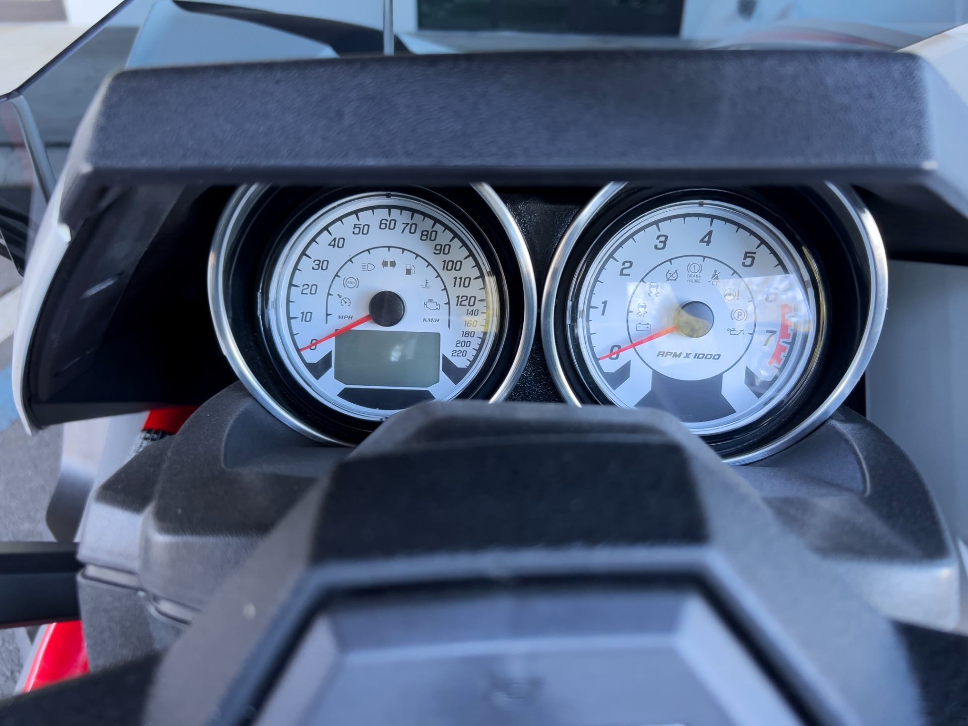Used-2016-Polaris-Slingshot-SL-LE