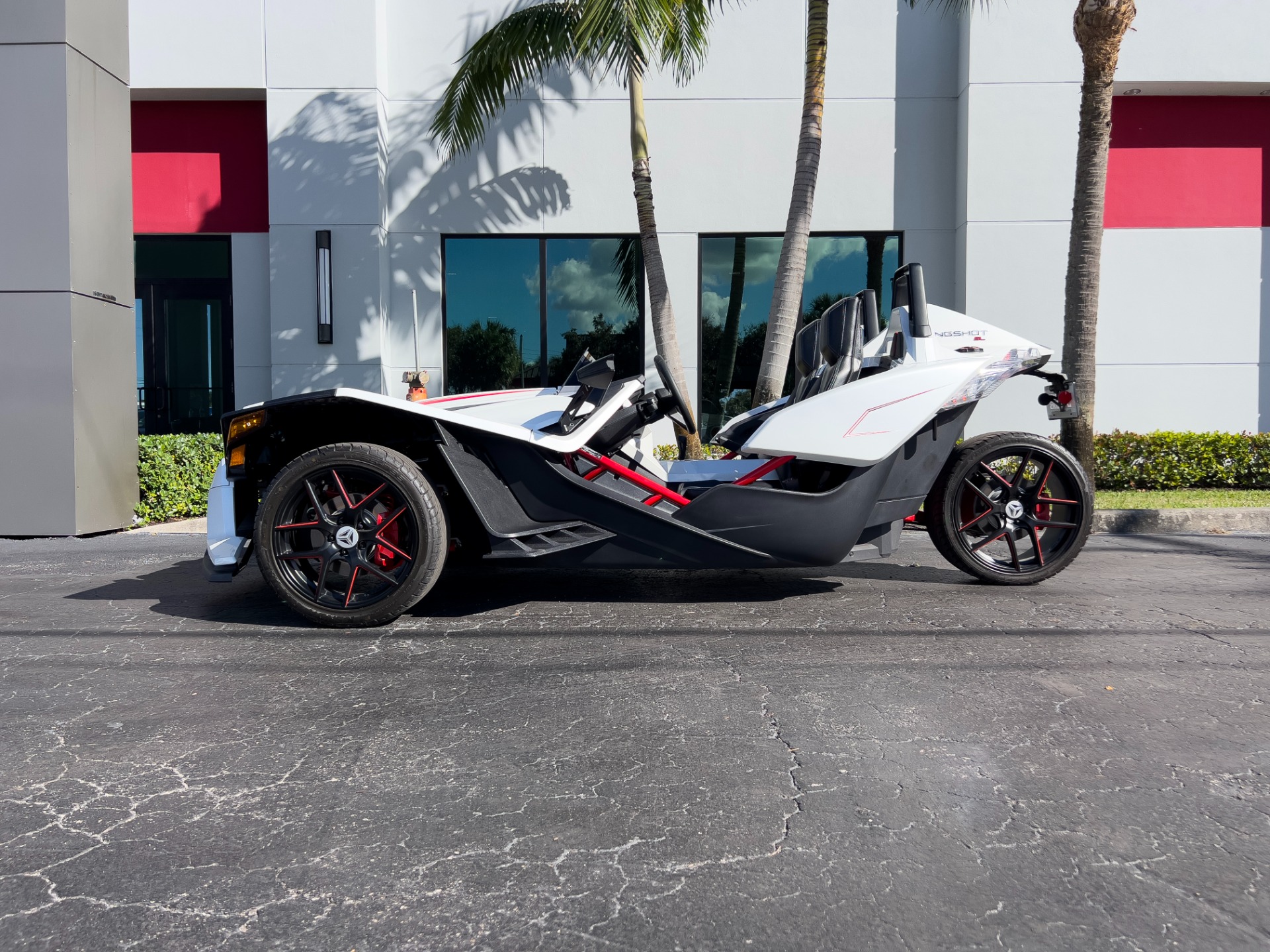 Used-2016-Polaris-Slingshot-SL-LE