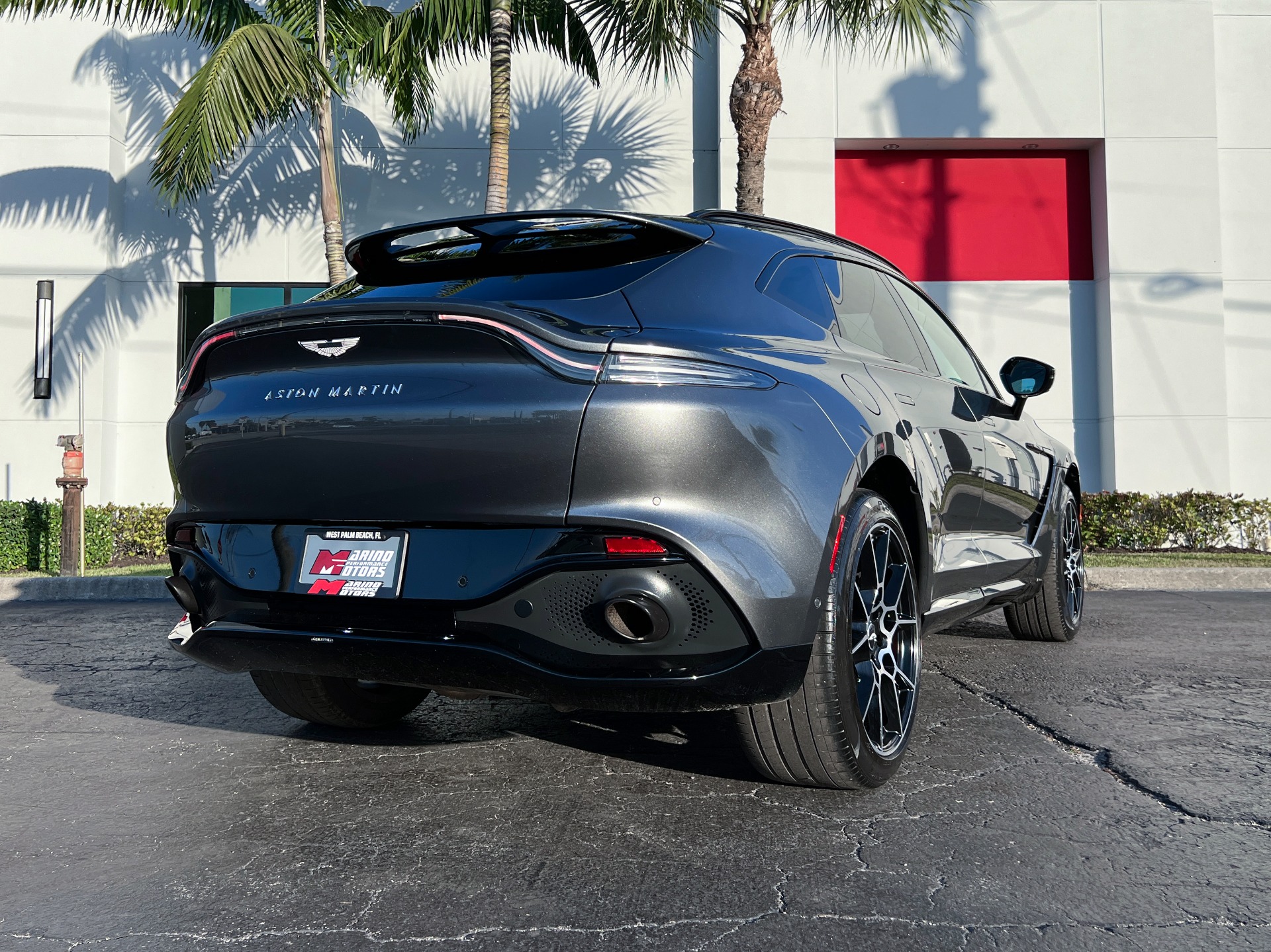 Used-2021-Aston-Martin-DBX