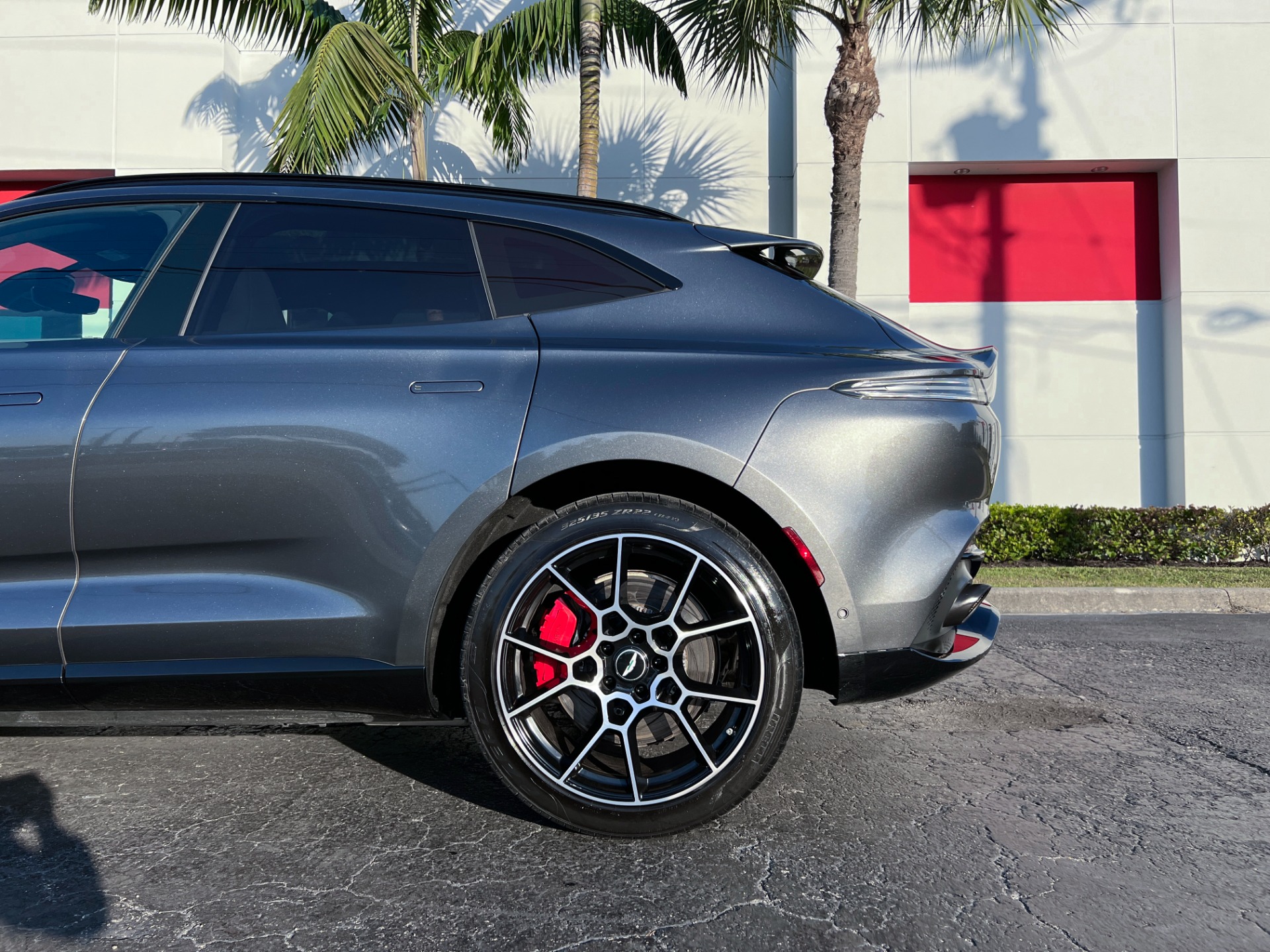 Used-2021-Aston-Martin-DBX