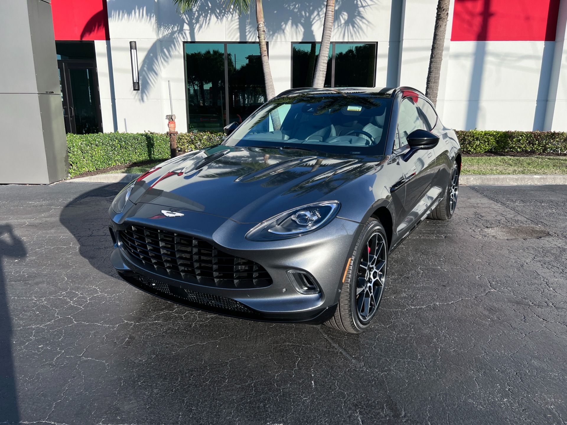 Used-2021-Aston-Martin-DBX