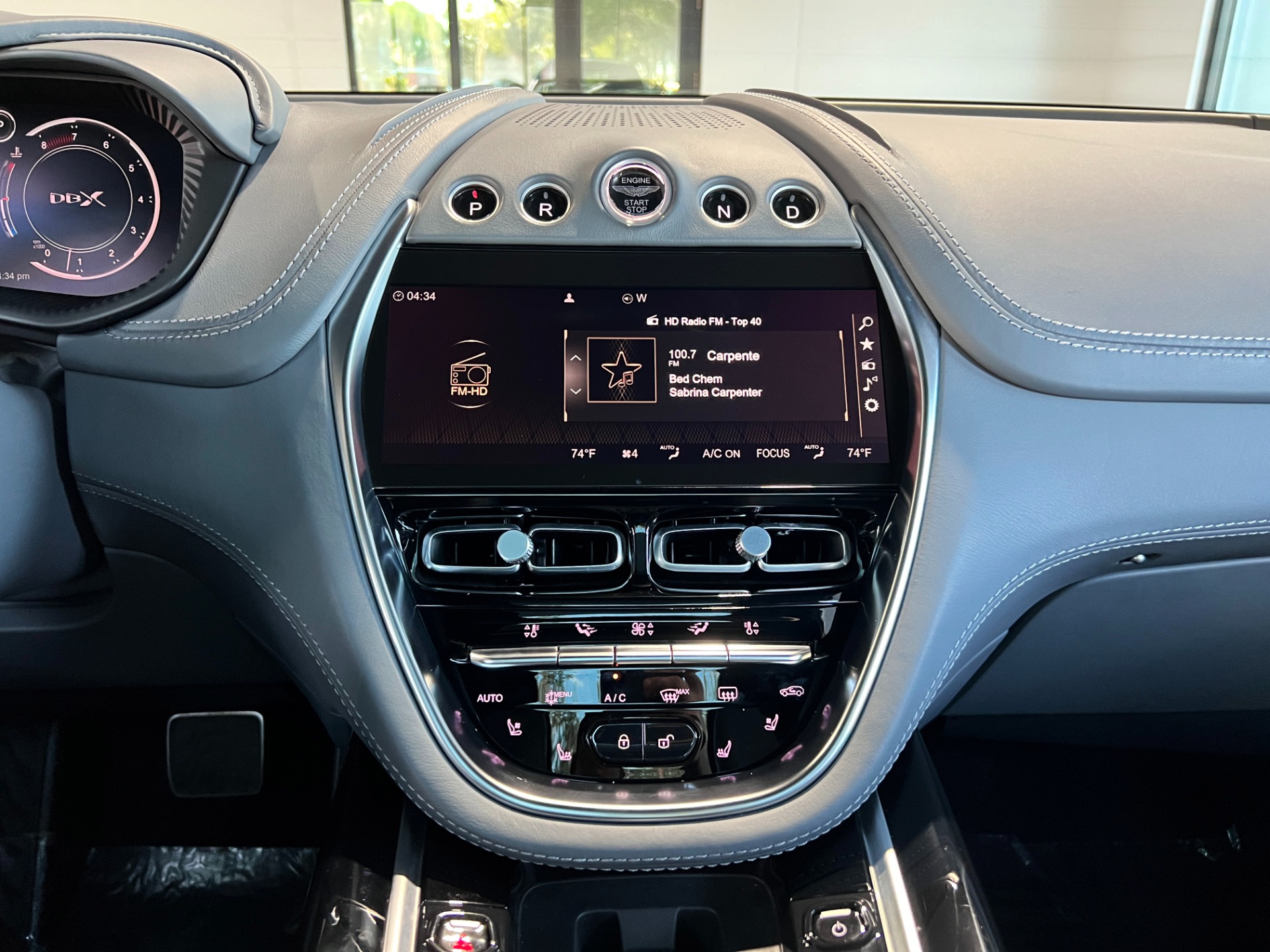 Used-2021-Aston-Martin-DBX