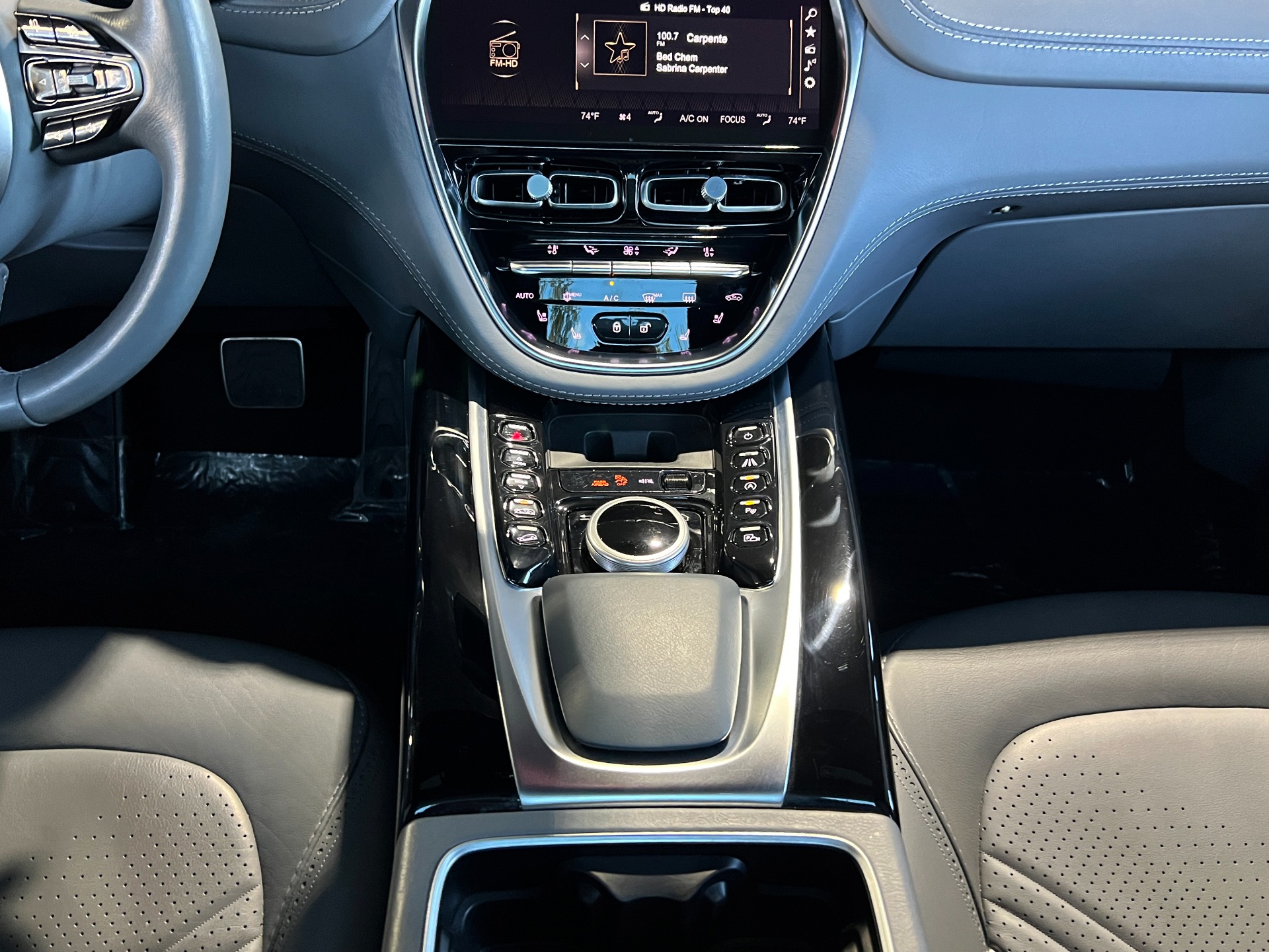 Used-2021-Aston-Martin-DBX