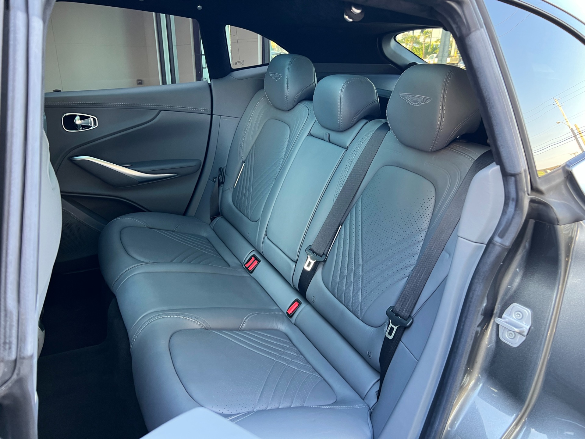Used-2021-Aston-Martin-DBX