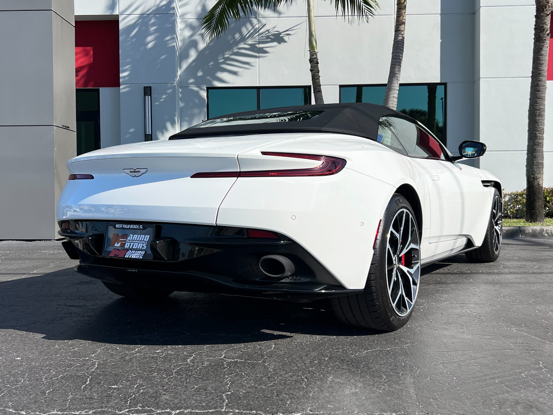 Used-2019-Aston-Martin-DB11-Volante