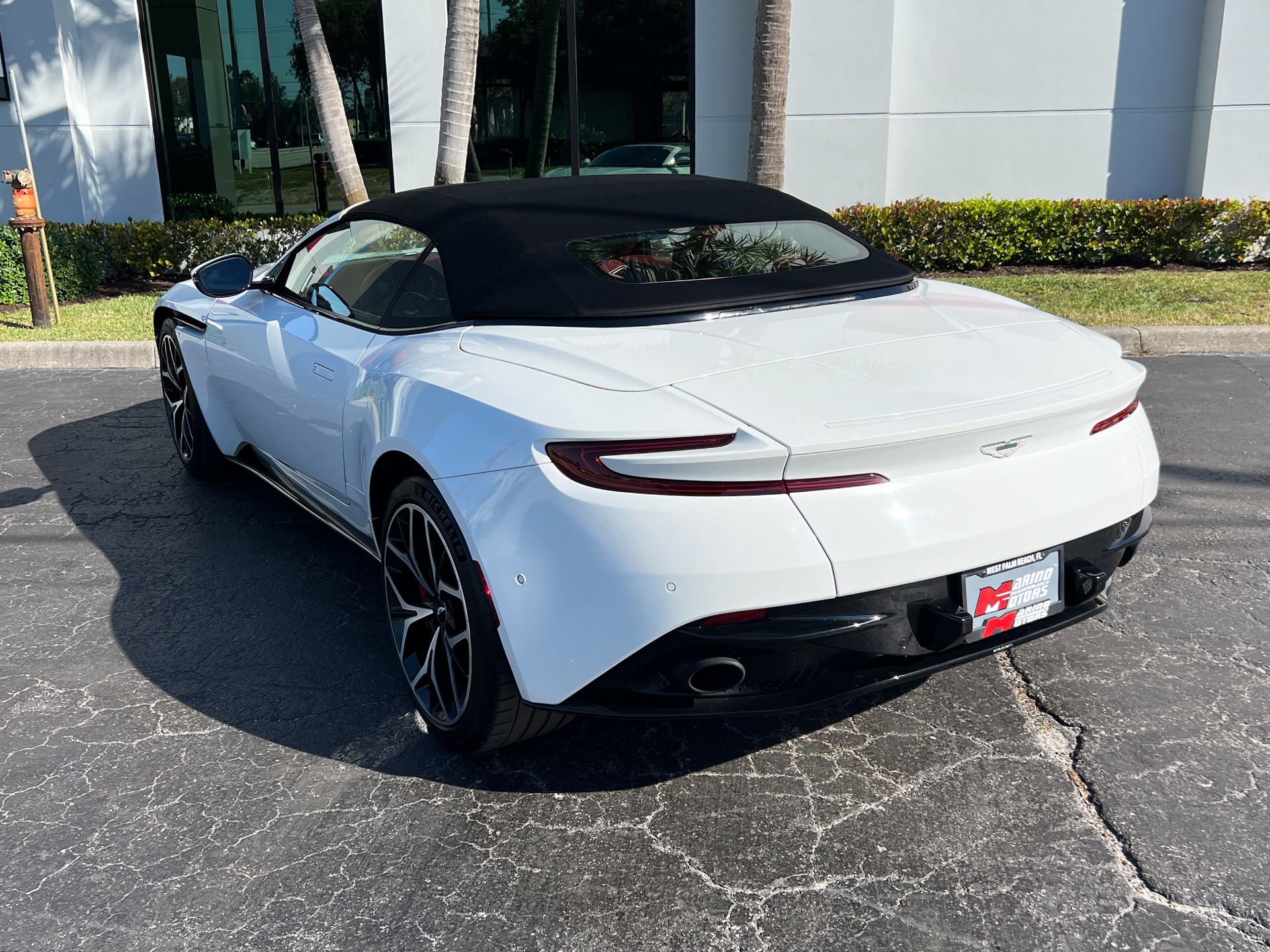 Used-2019-Aston-Martin-DB11-Volante