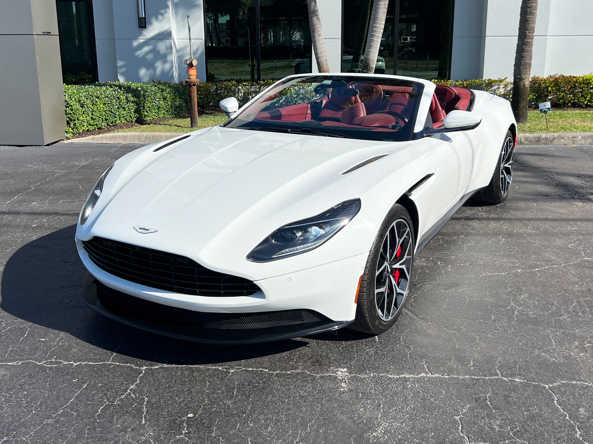 Used-2019-Aston-Martin-DB11-Volante