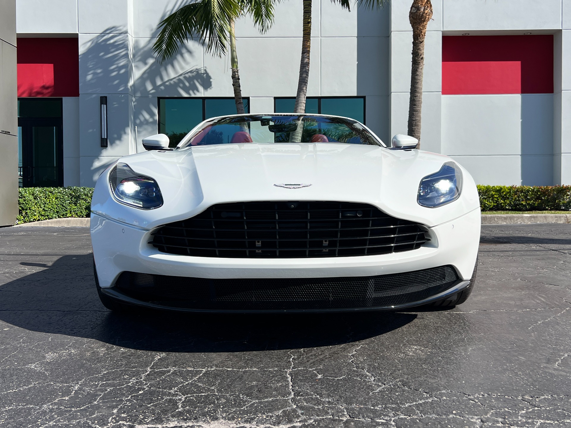 Used-2019-Aston-Martin-DB11-Volante