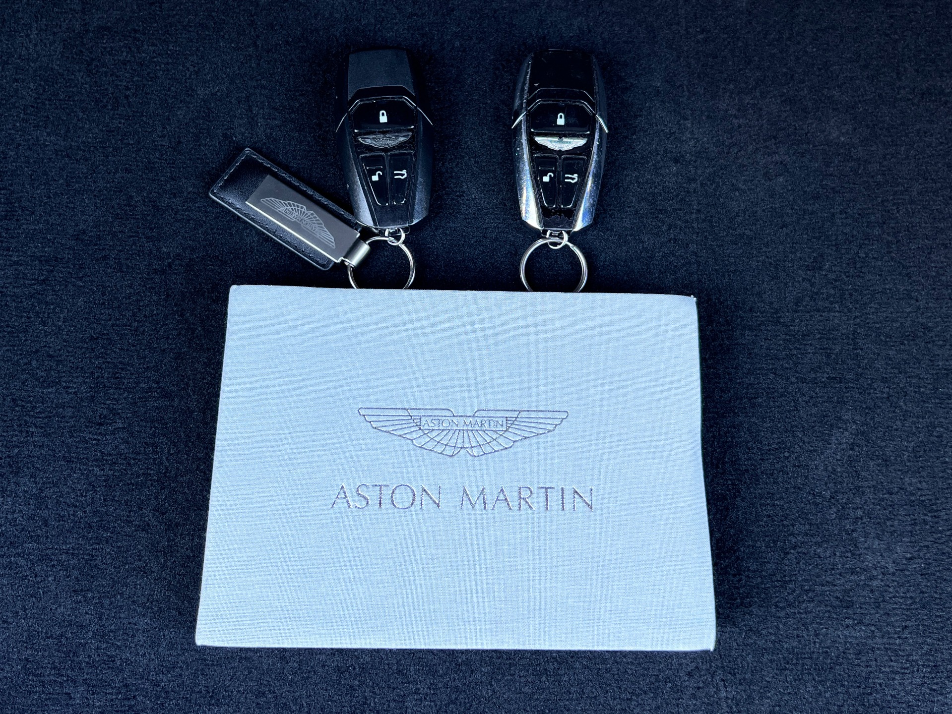 Used-2019-Aston-Martin-DB11-Volante