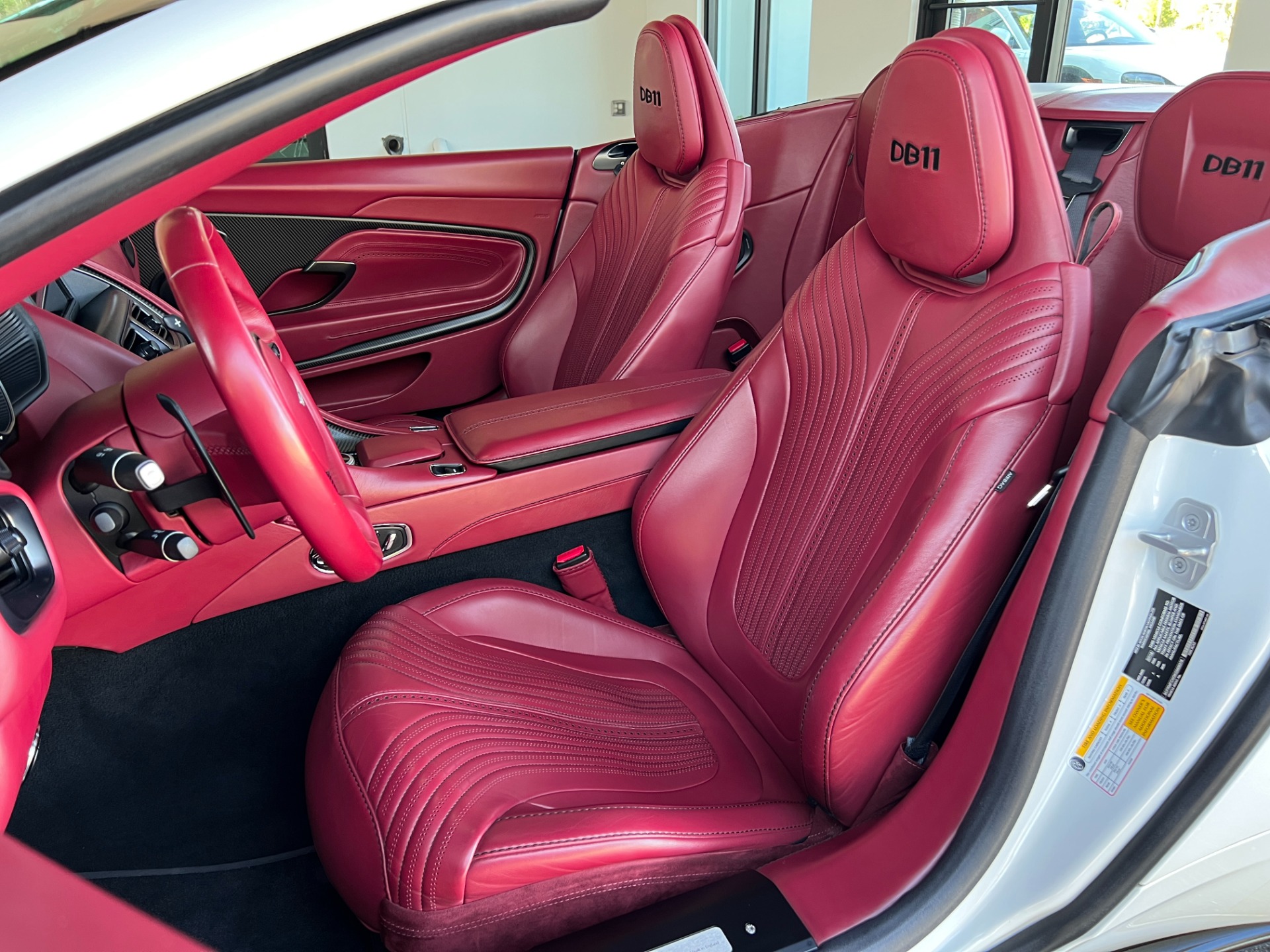 Used-2019-Aston-Martin-DB11-Volante