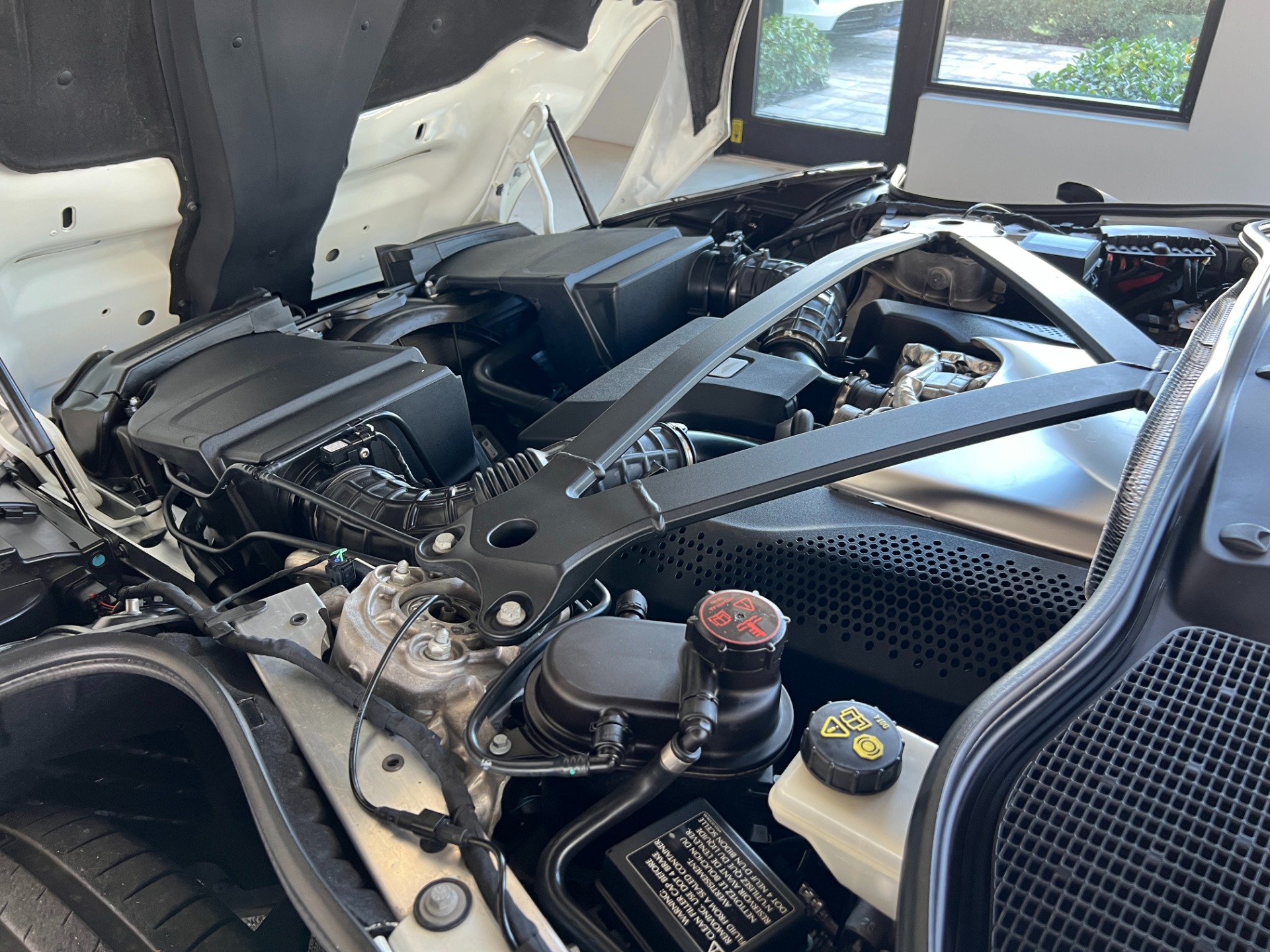 Used-2019-Aston-Martin-DB11-Volante