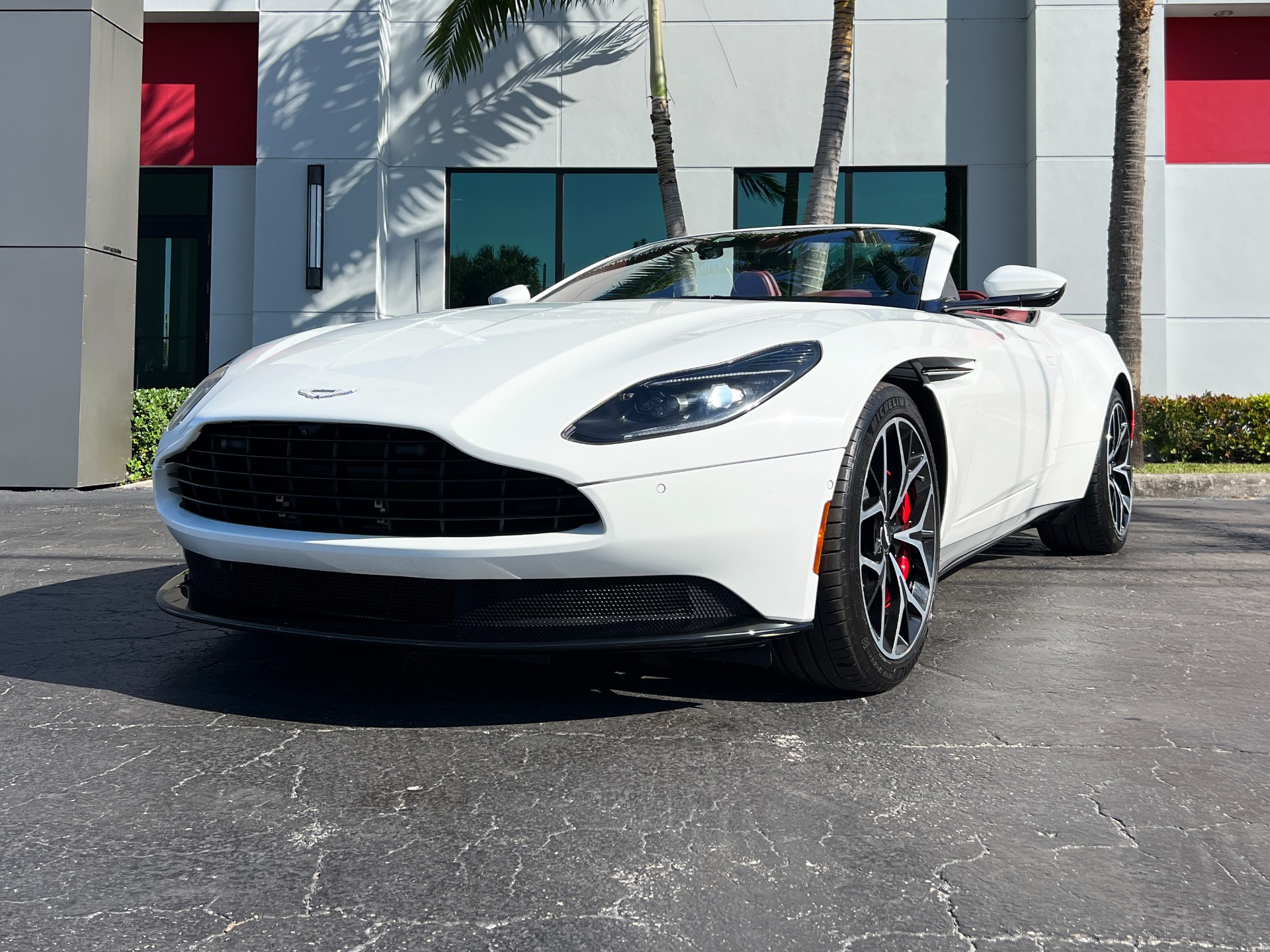 Used-2019-Aston-Martin-DB11-Volante