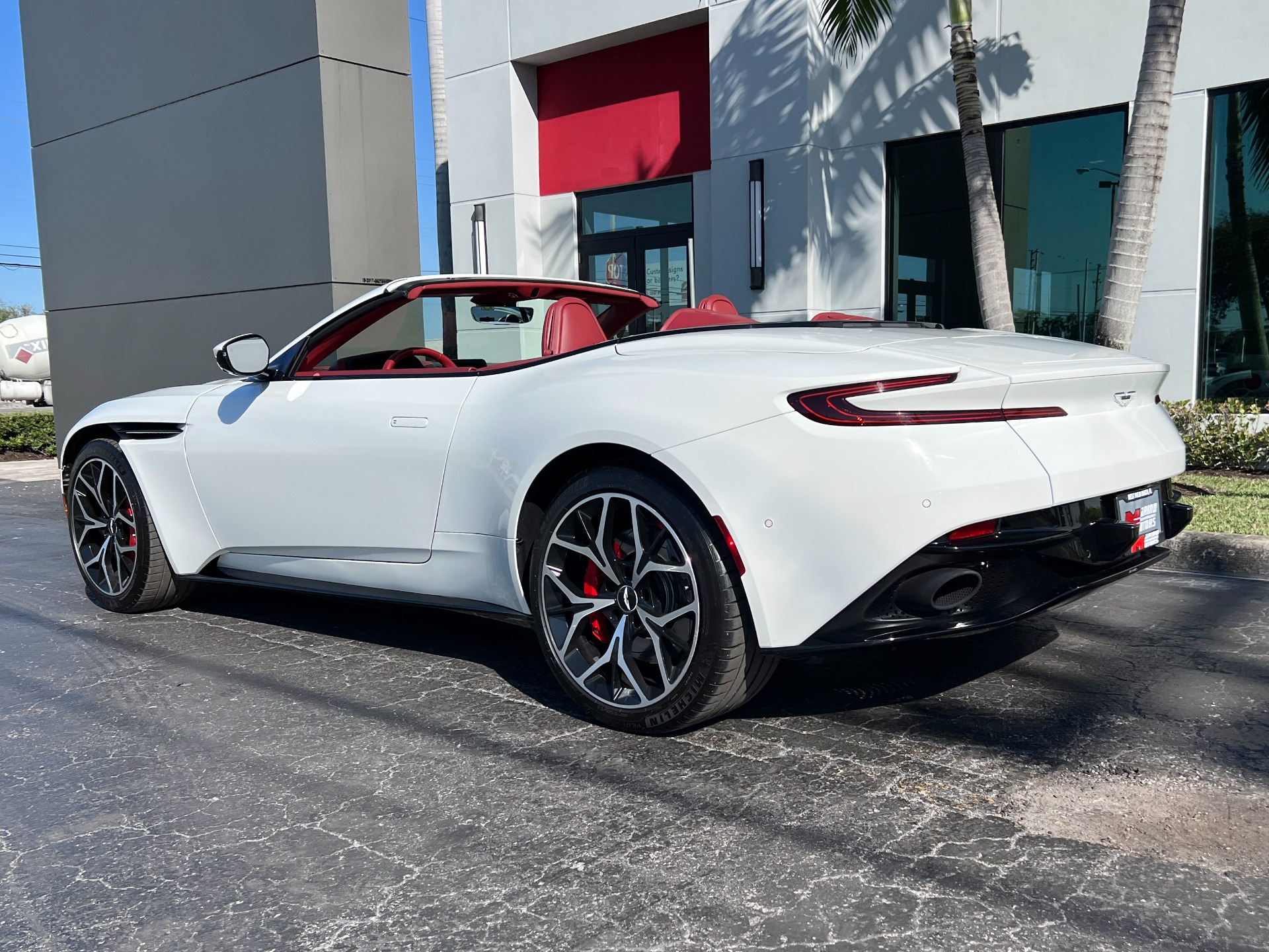 Used-2019-Aston-Martin-DB11-Volante