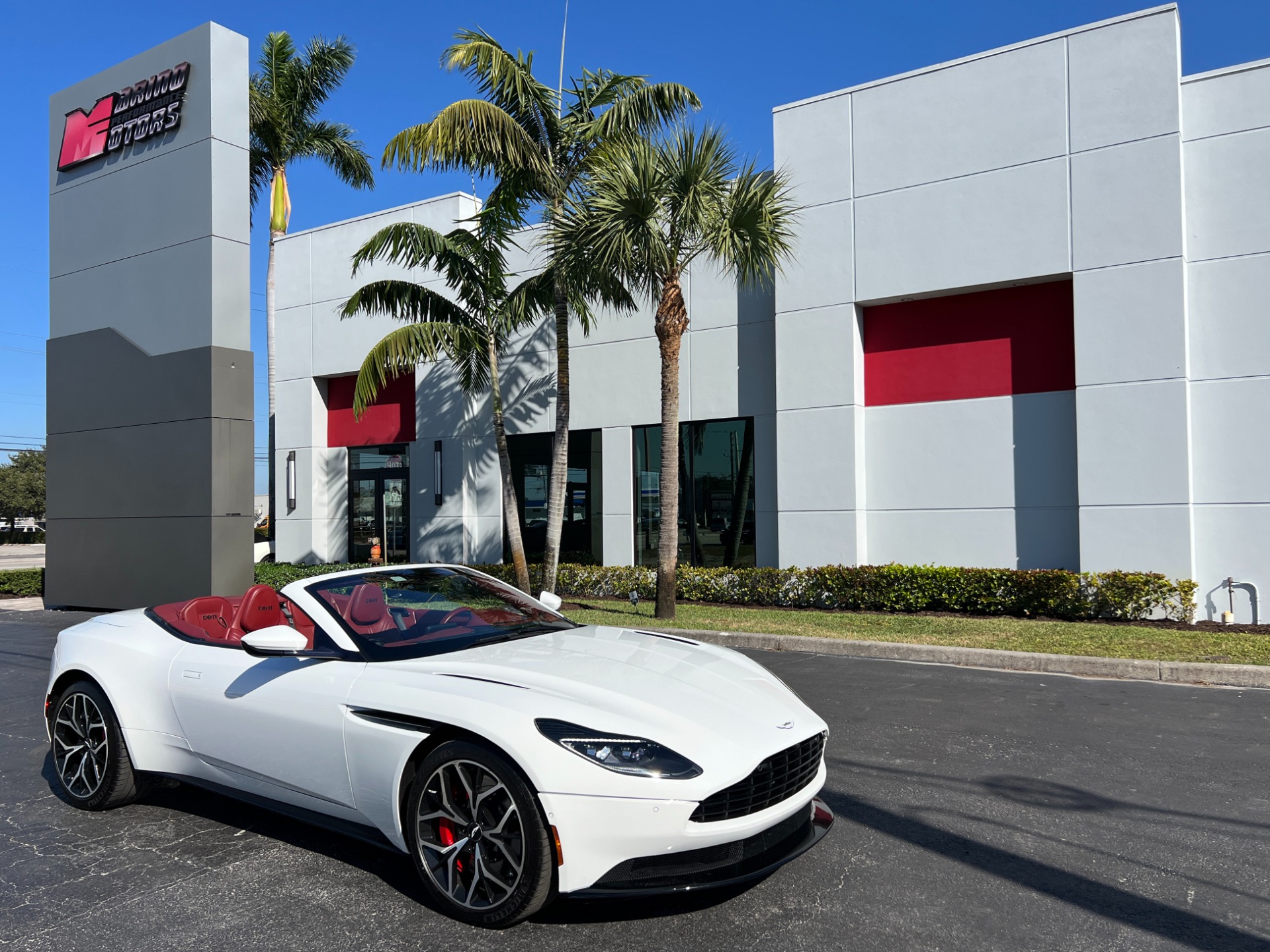 Used-2019-Aston-Martin-DB11-Volante