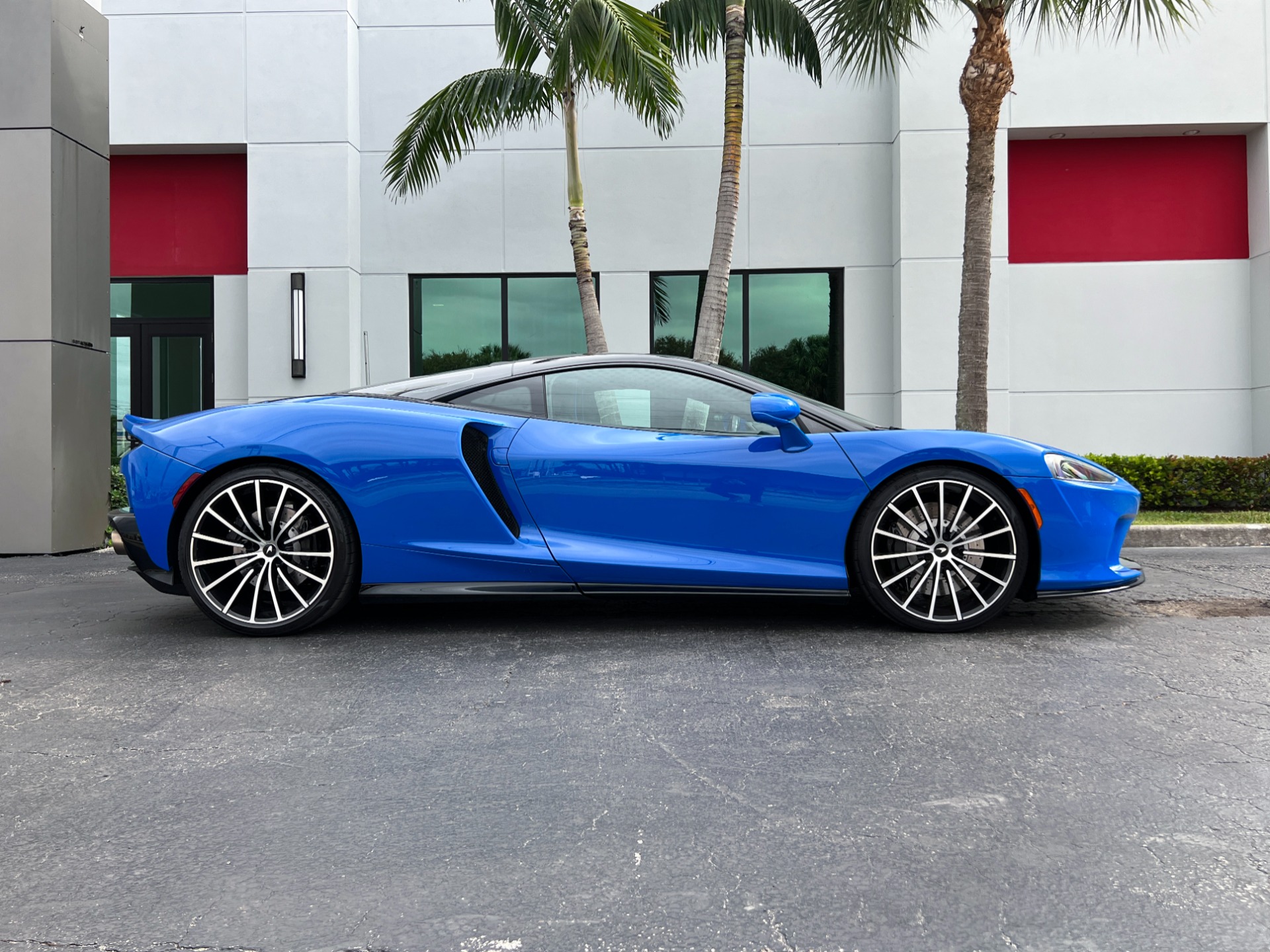 Used-2020-McLaren-GT