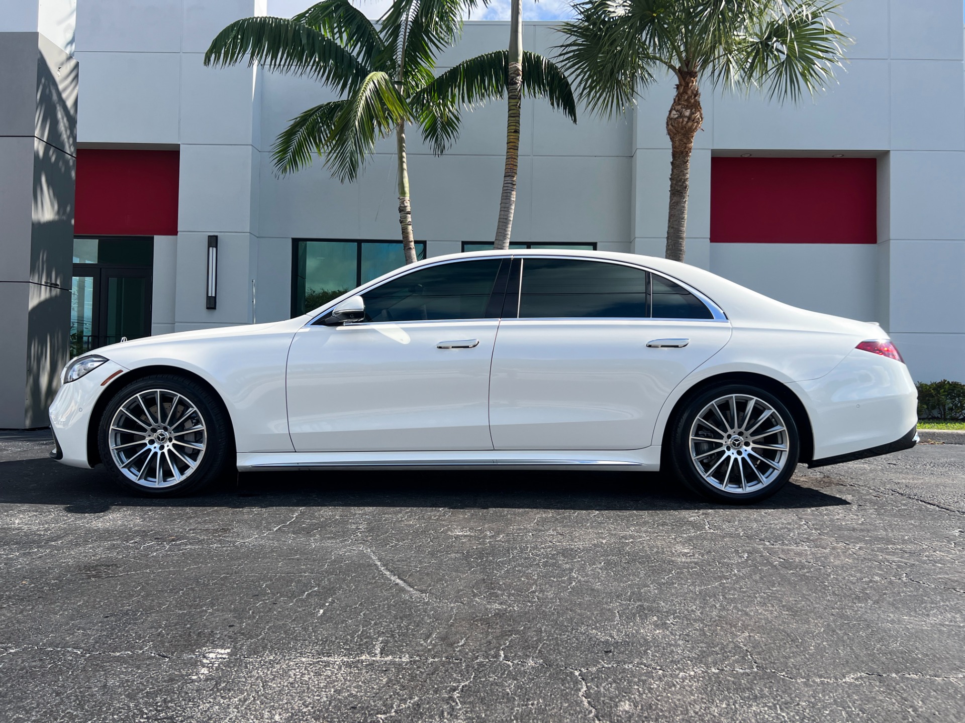 Used-2022-Mercedes-Benz-S-Class-S-580-4MATIC