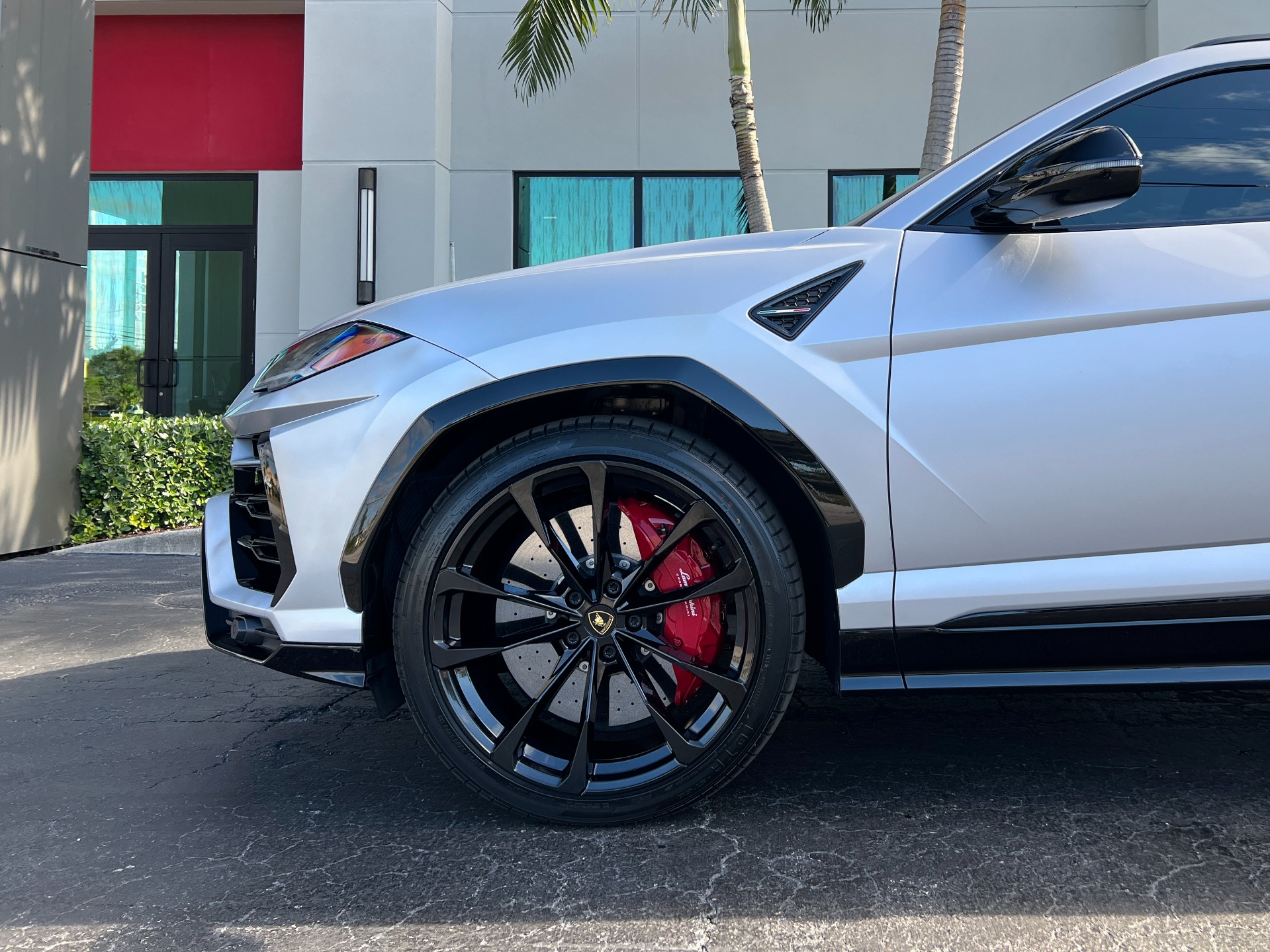 Used-2022-Lamborghini-Urus