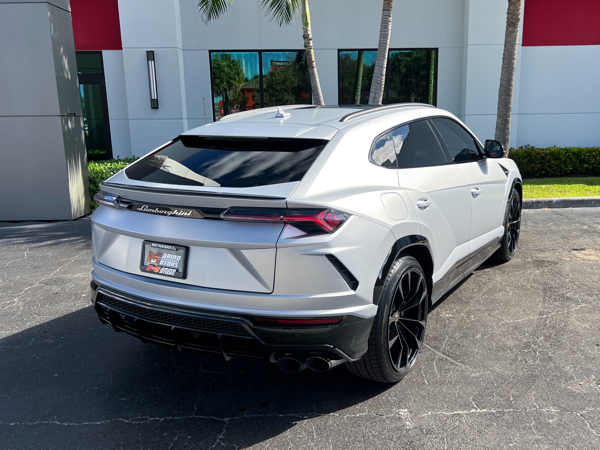 Used-2022-Lamborghini-Urus