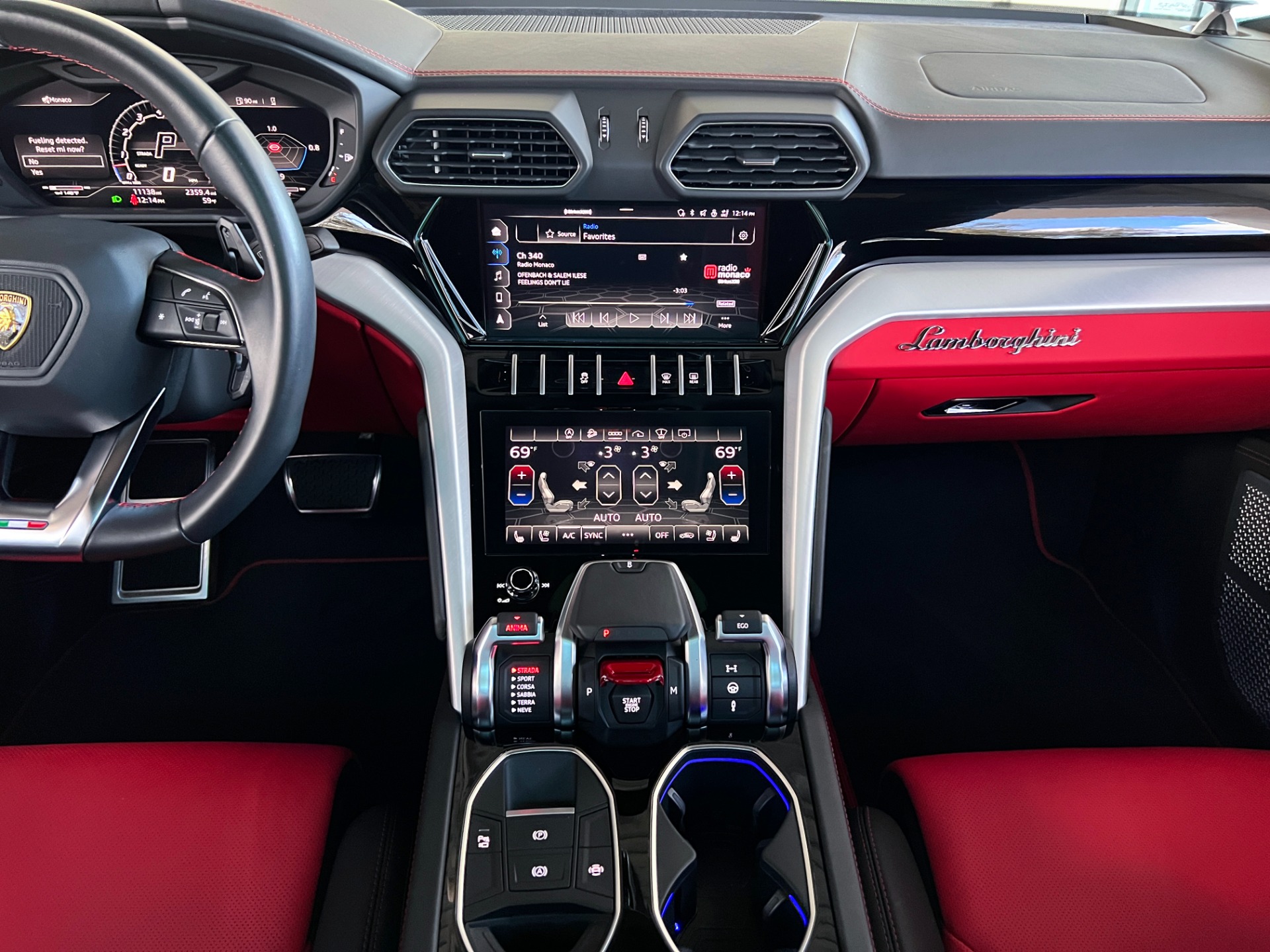 Used-2022-Lamborghini-Urus