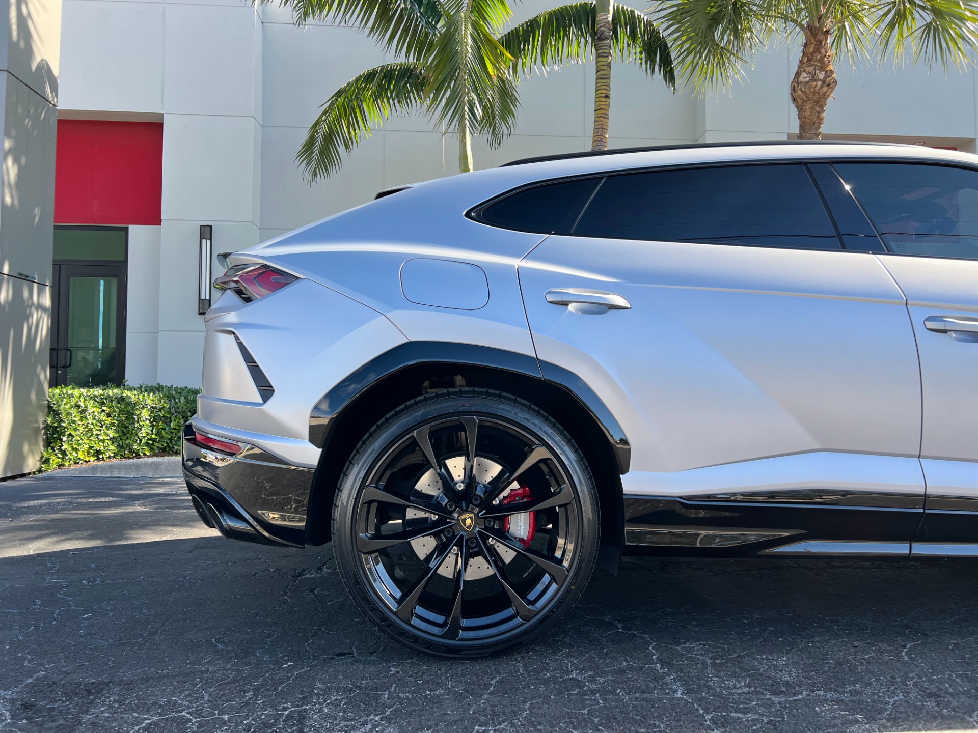 Used-2022-Lamborghini-Urus
